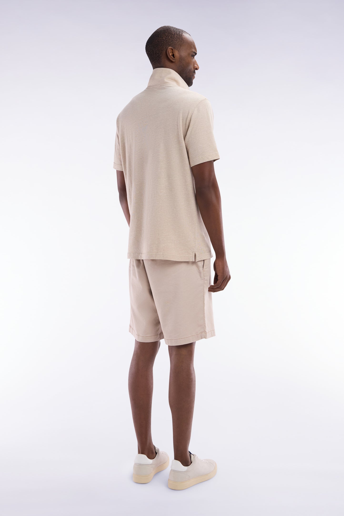Elasticated waistband beige Bermuda shorts in lyocell and stretch cotton