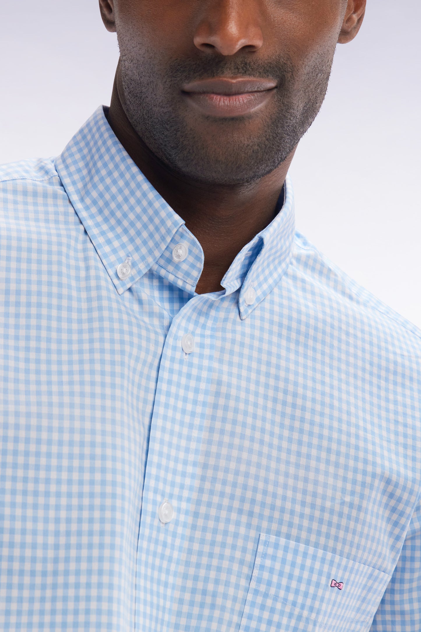 Straight short-sleeved shirt in sky blue gingham cotton
