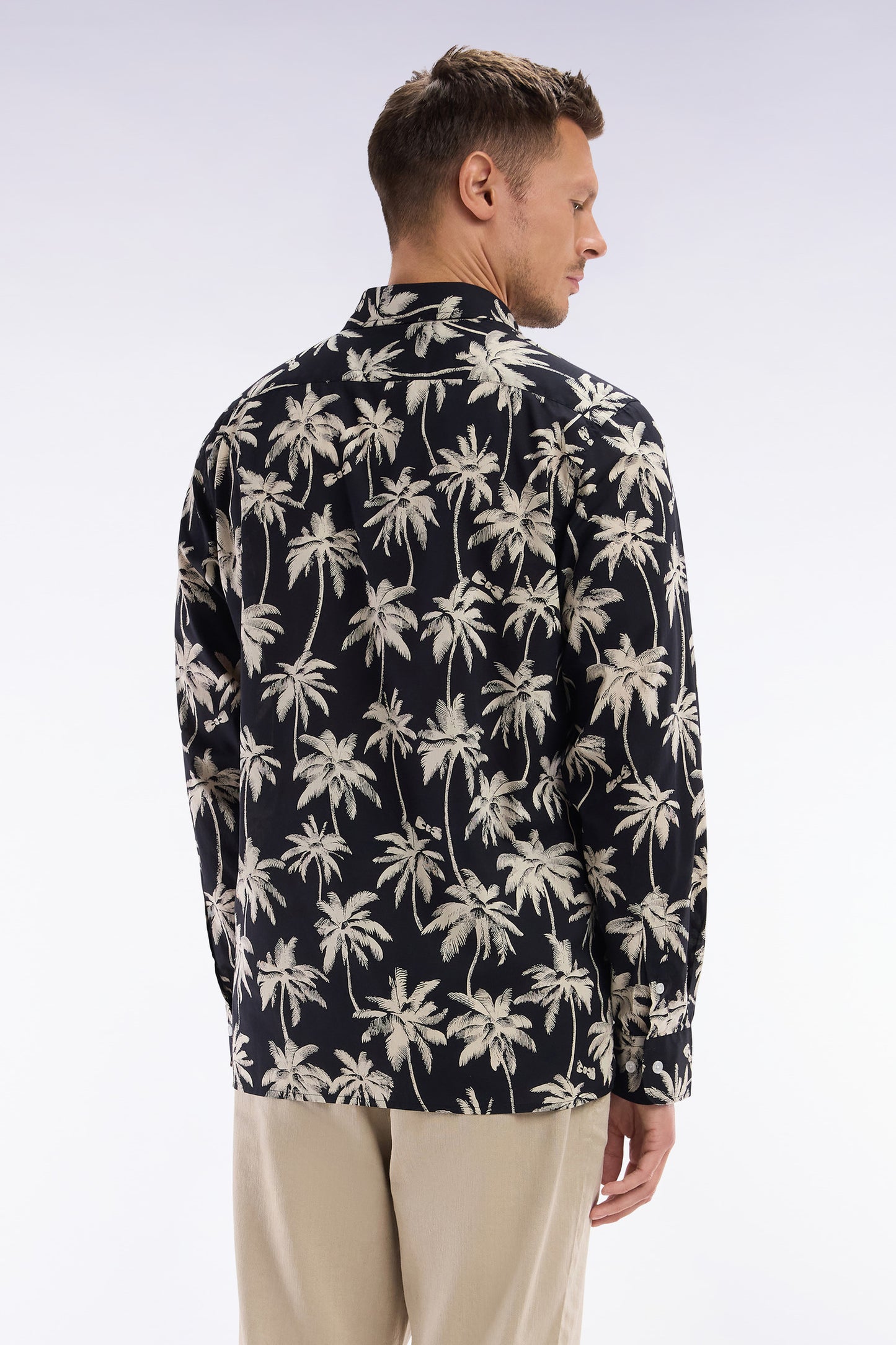 Straight-fit black cotton shirt with palm tree print