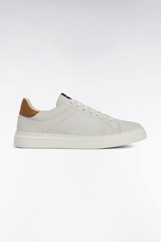 White leather low-top sneakers