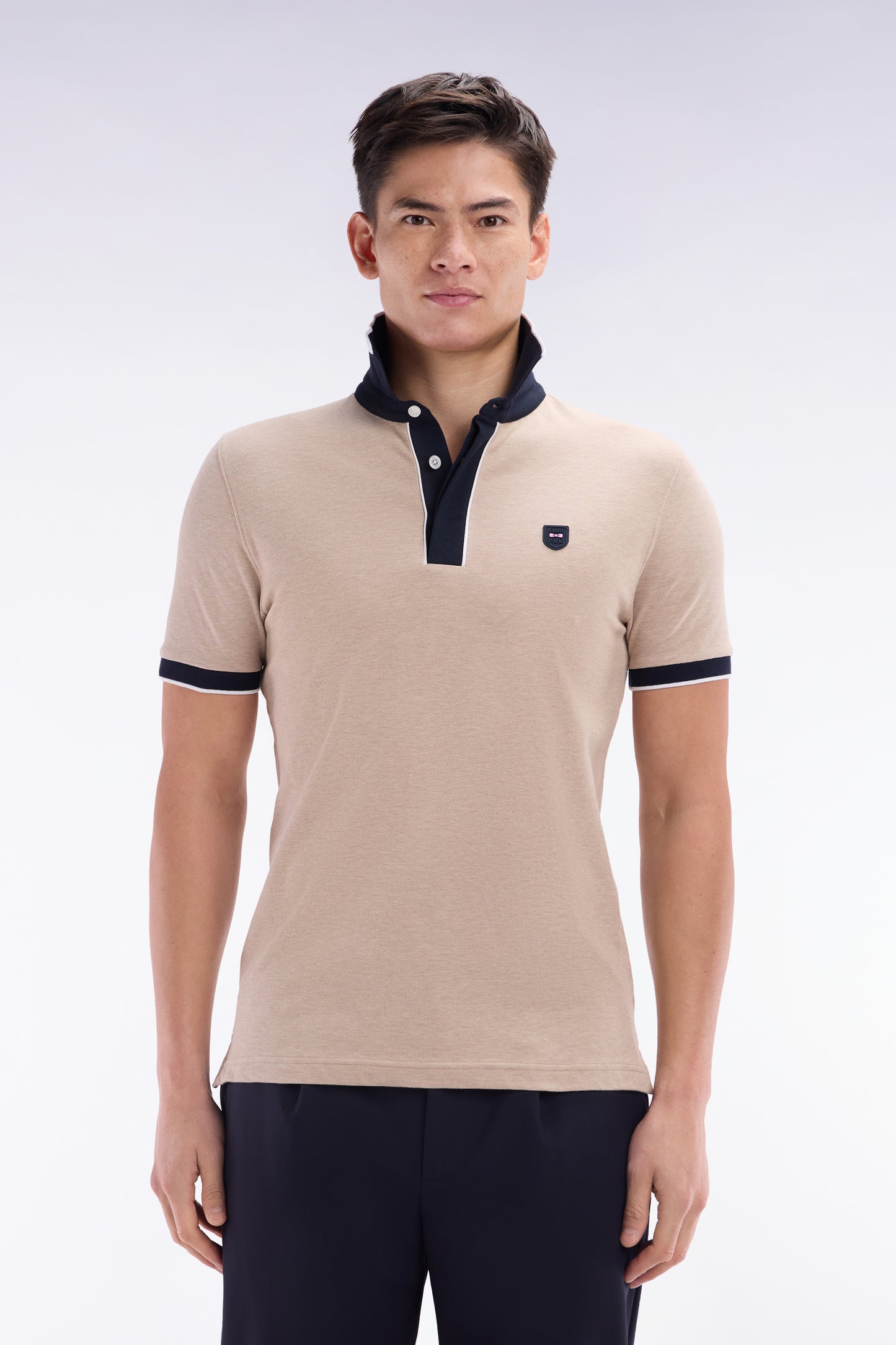 Slim-fit plain short-sleeved polo shirt in beige stretch cotton with contrasting piping