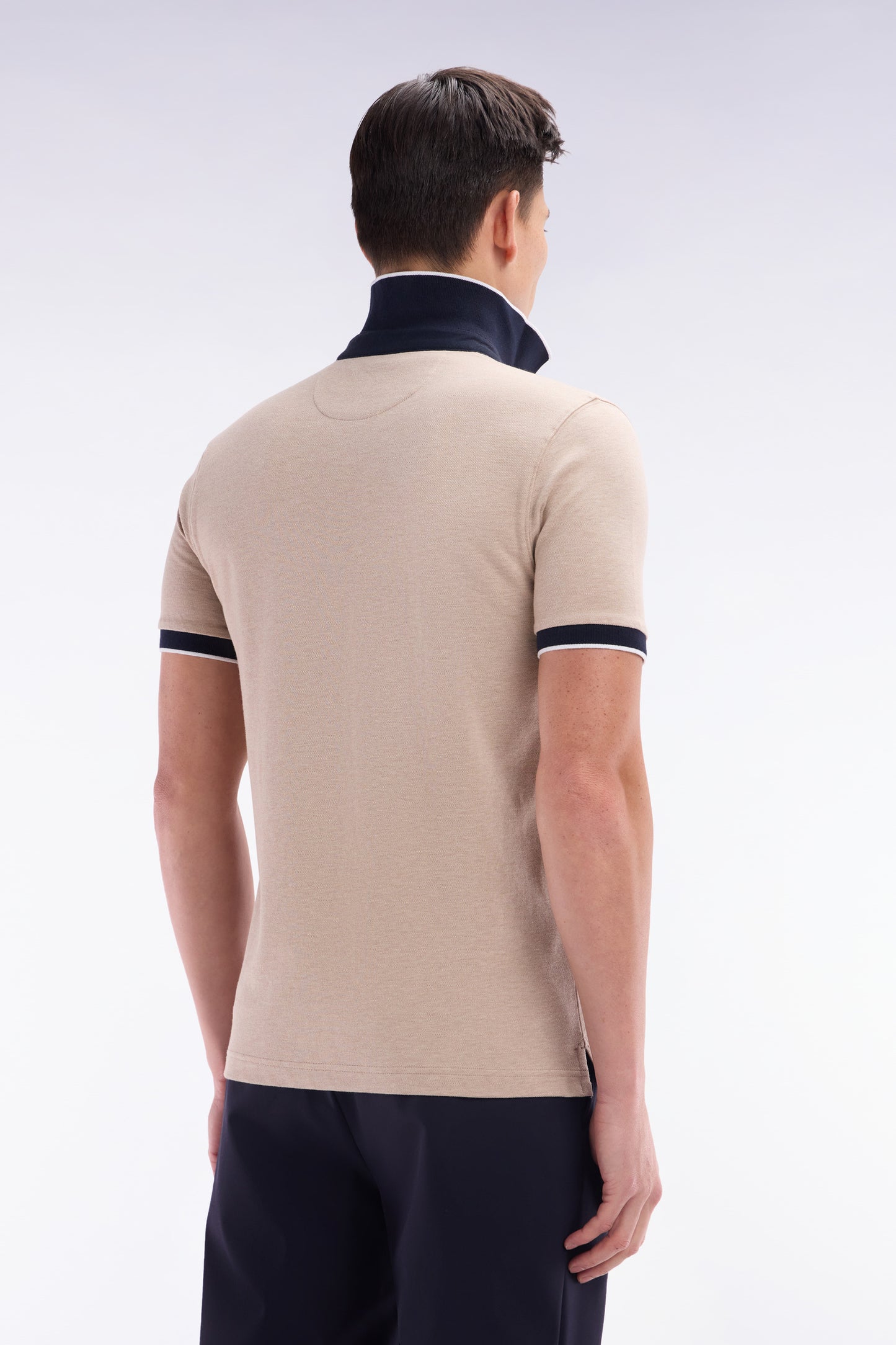 Slim-fit plain short-sleeved polo shirt in beige stretch cotton with contrasting piping