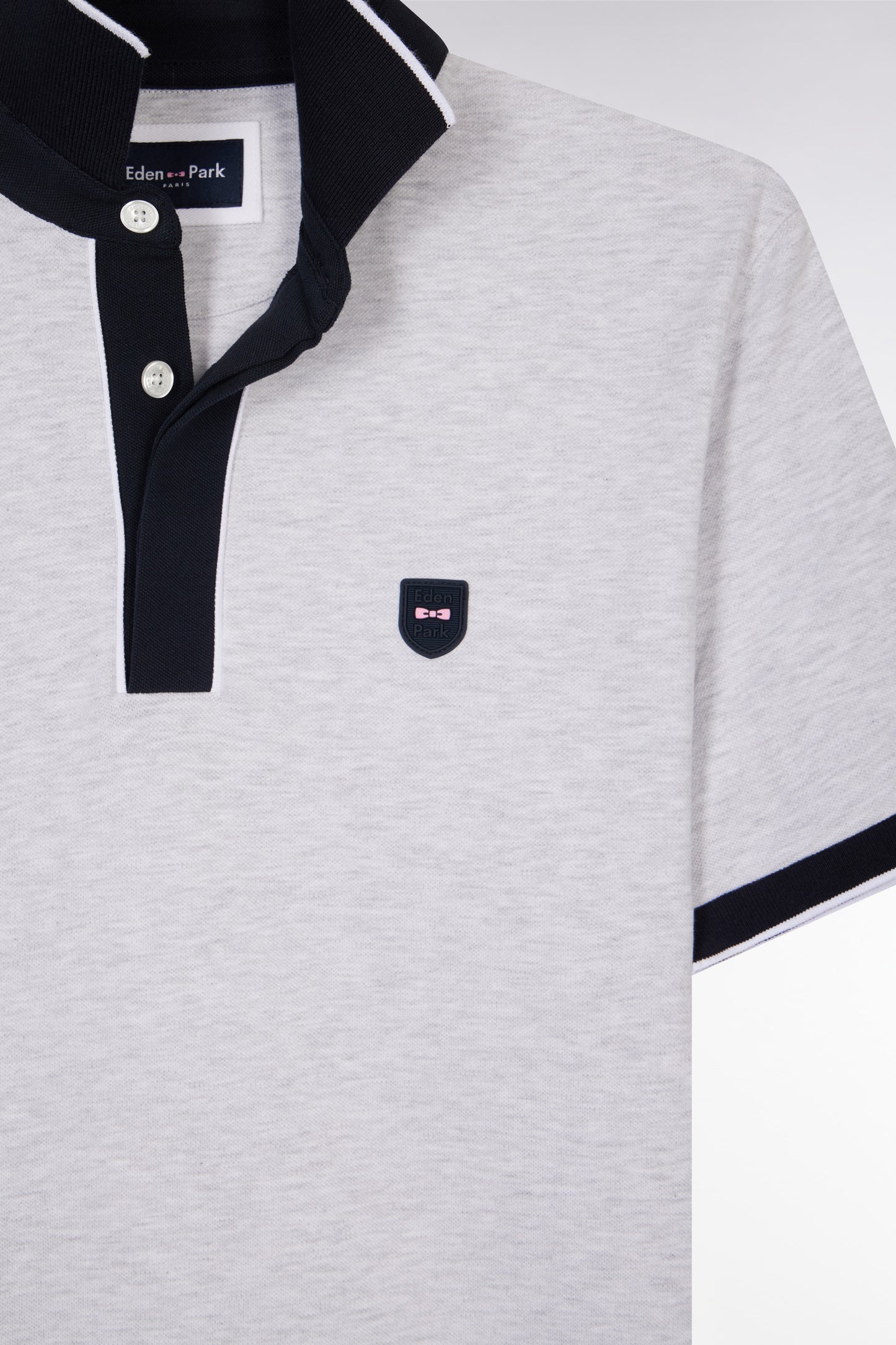 Slim-fit plain short-sleeved polo shirt in grey stretch cotton with contrasting piping