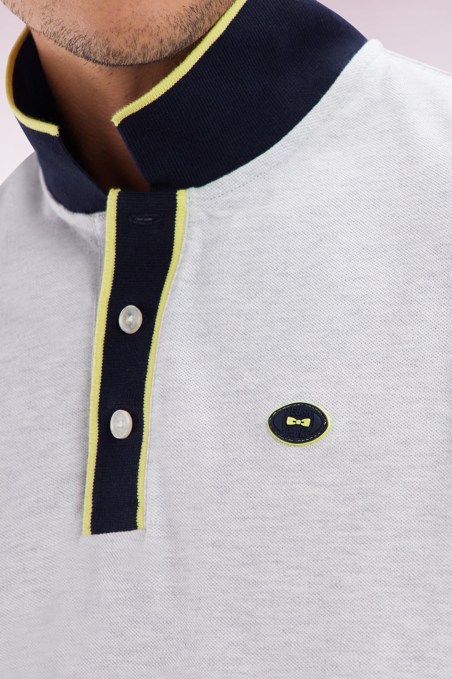 Relaxed-fit short-sleeved polo shirt in yellow cotton with colorful stripes