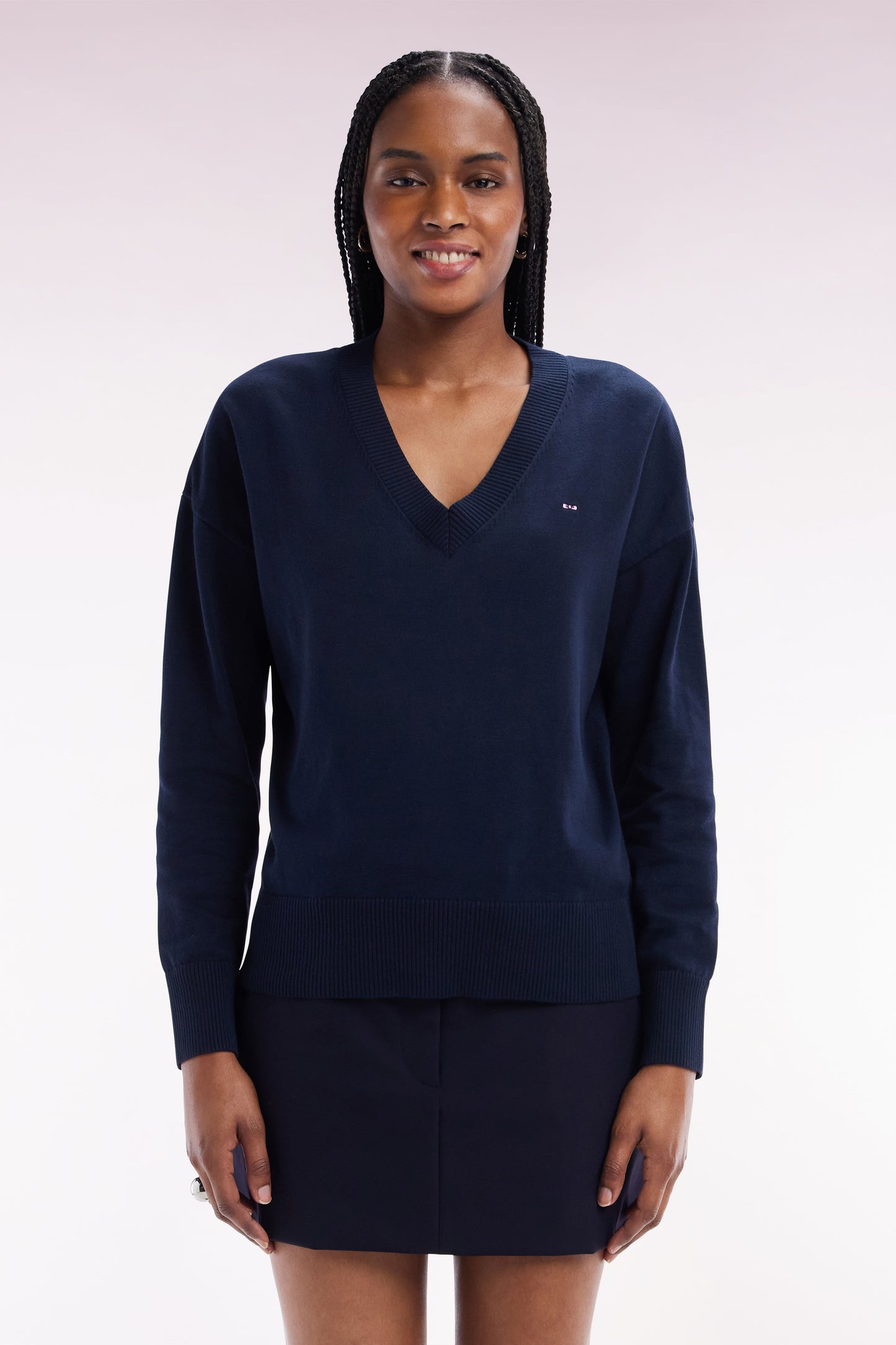 Relaxed-fit navy cotton V-neck jumper