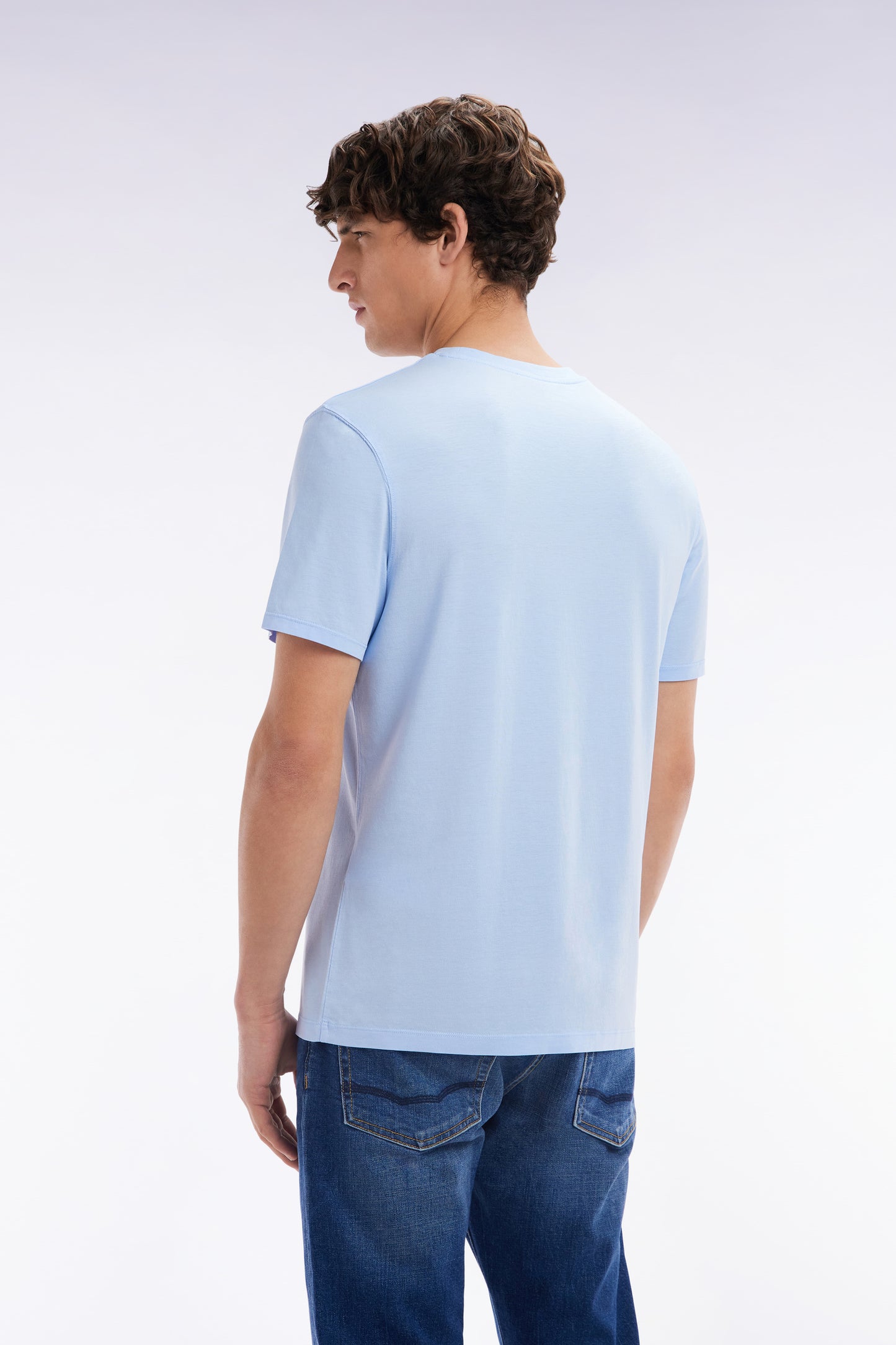 Straight-fit sky blue short-sleeved T-shirt