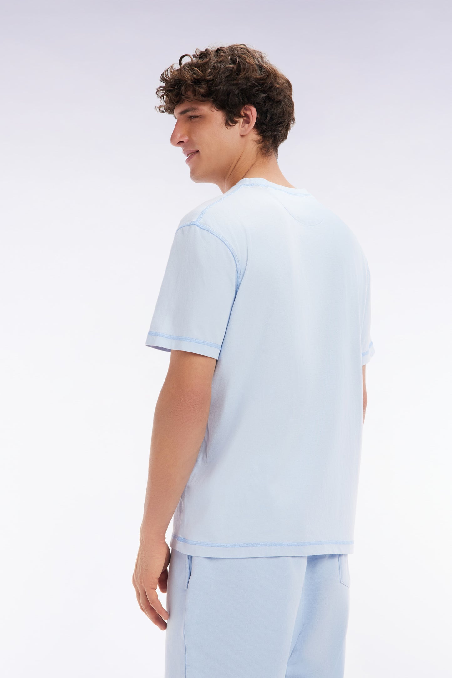 T-shirt en coton ciel surteint coupe décontractée