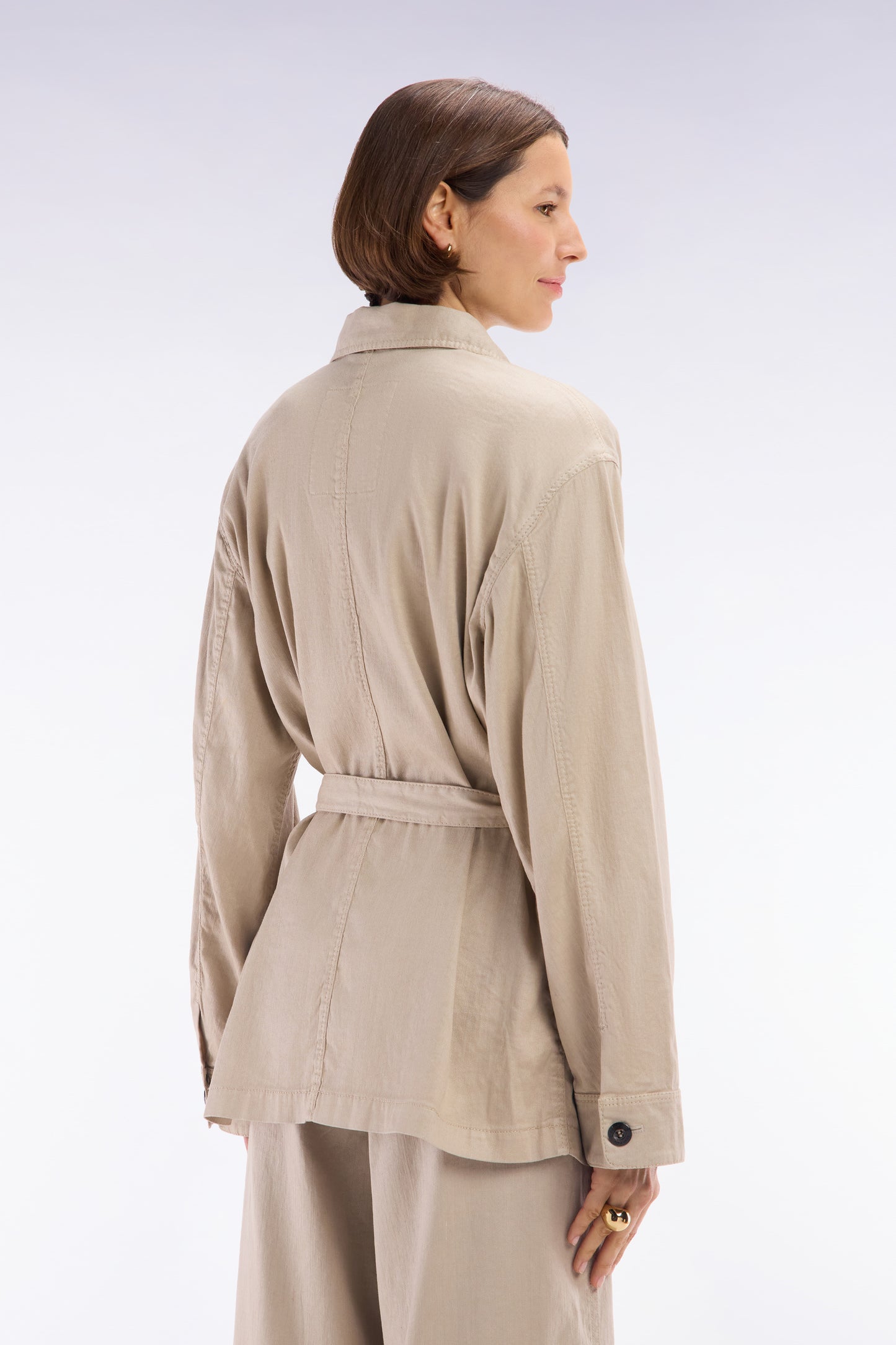 Oversized belted beige overshirt in linen and stretch cotton