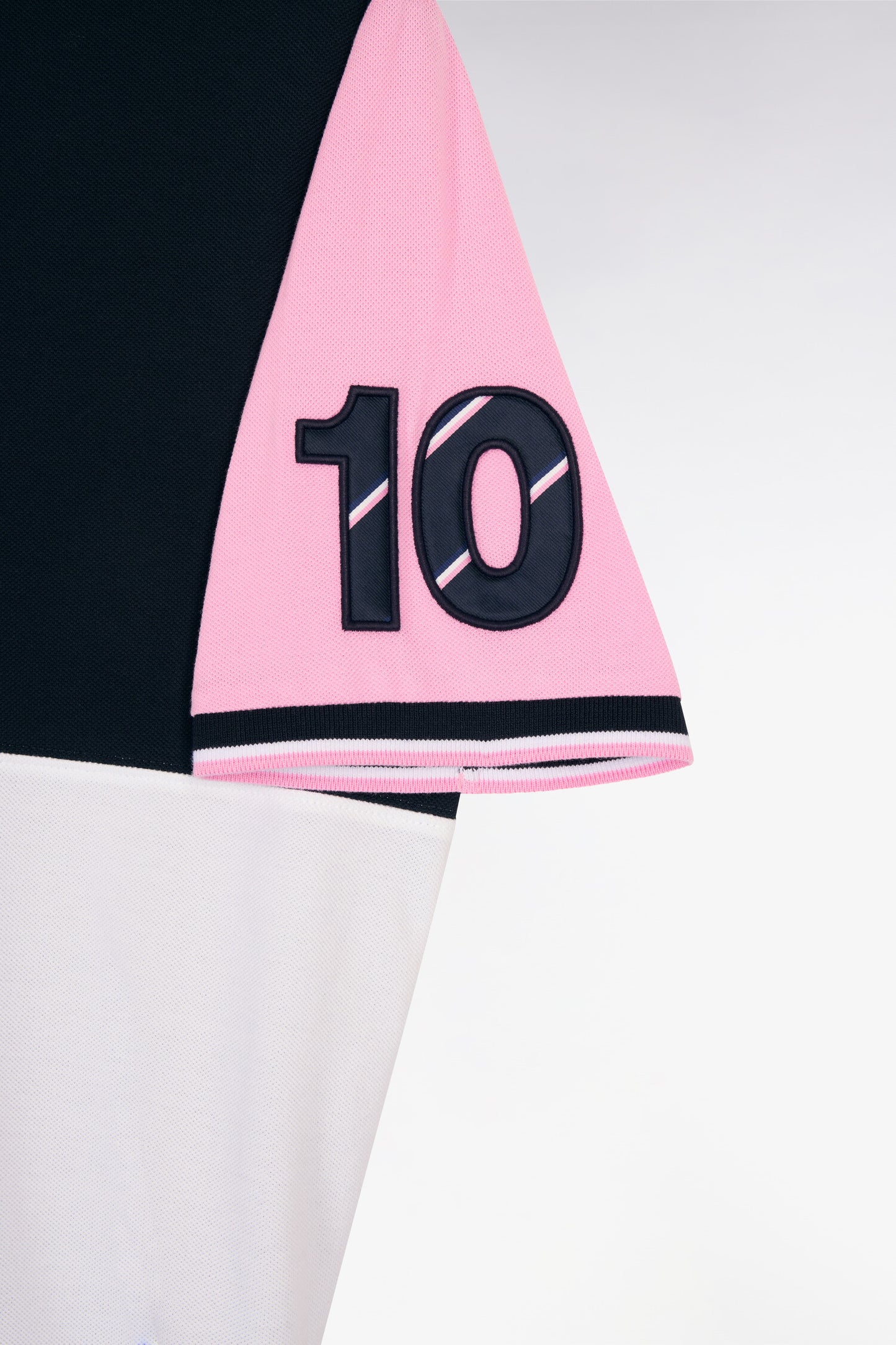 Polo à manches courtes XV de France en coton rose à découpes cadran