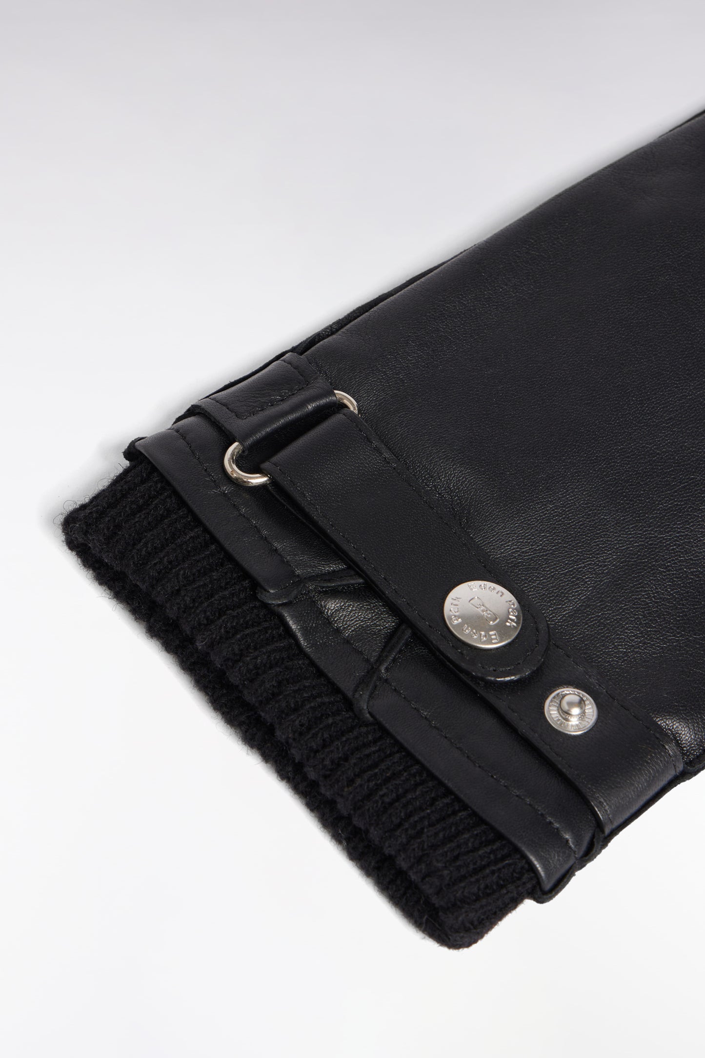 Gants en cuir noirs