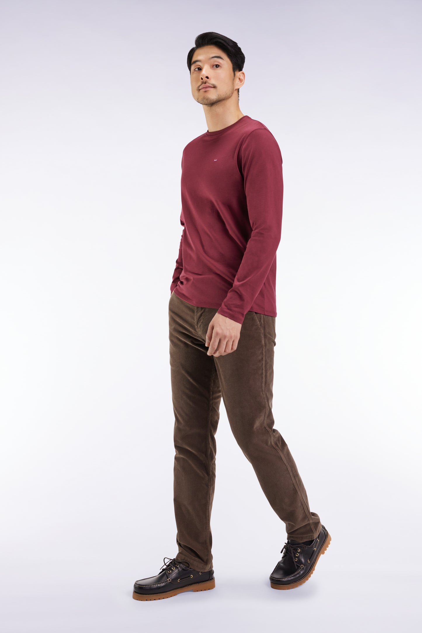 Pantalon chino sans plis en velours stretch kaki