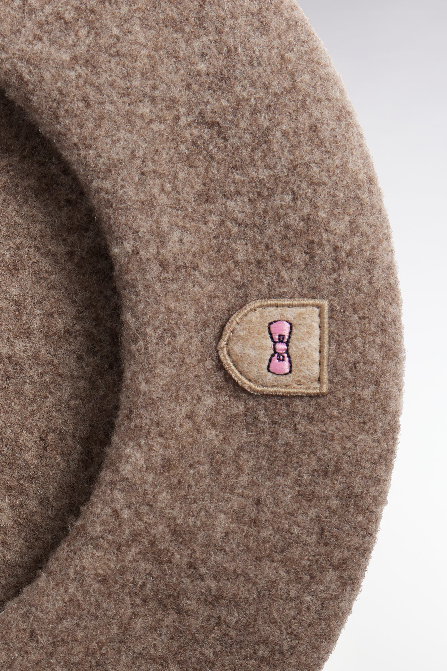 Plain beret in beige new wool