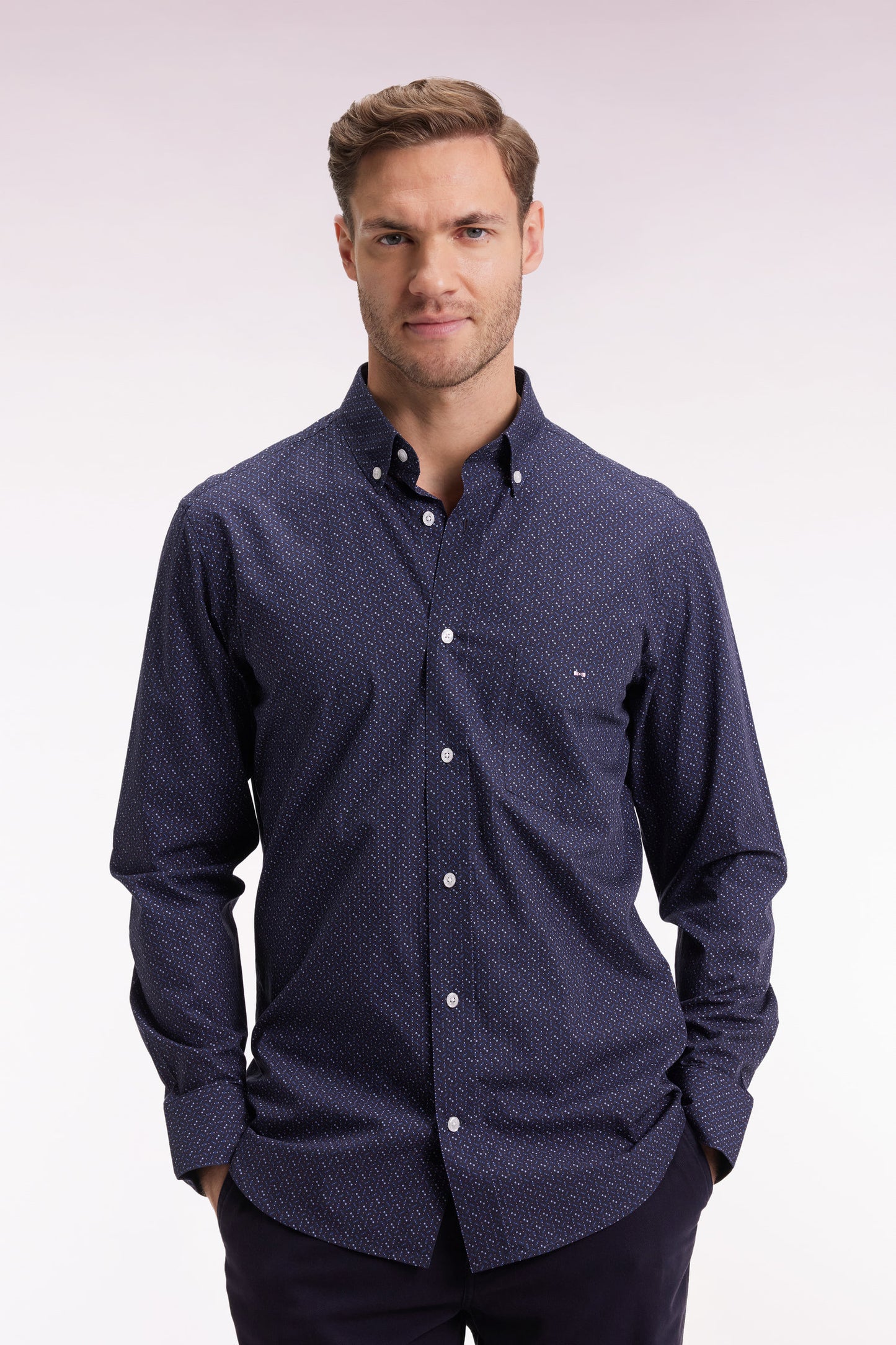 Navy cotton shirt with micropatterned bow tie, straight cut