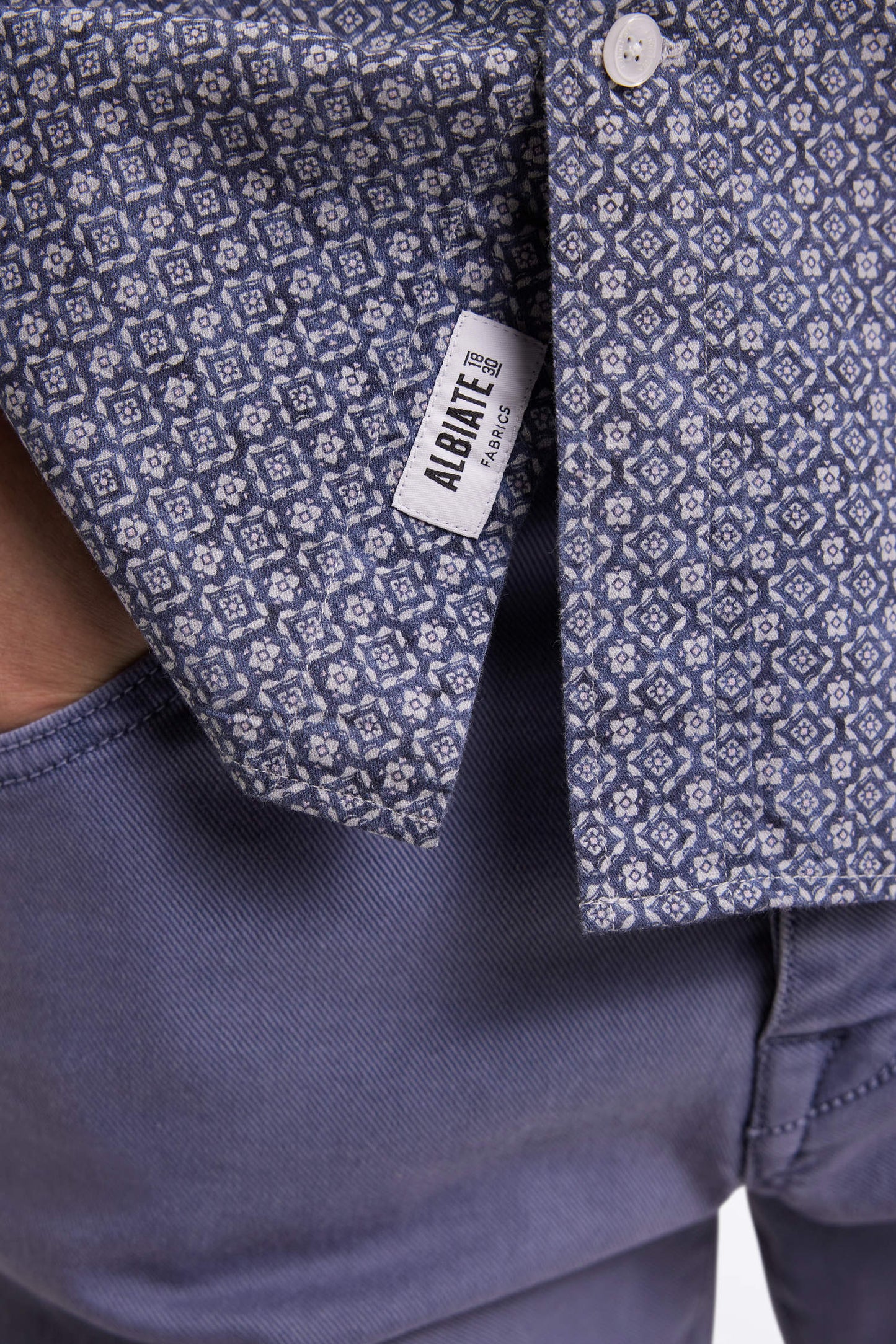 Navy cotton micro-pattern shirt, straight cut