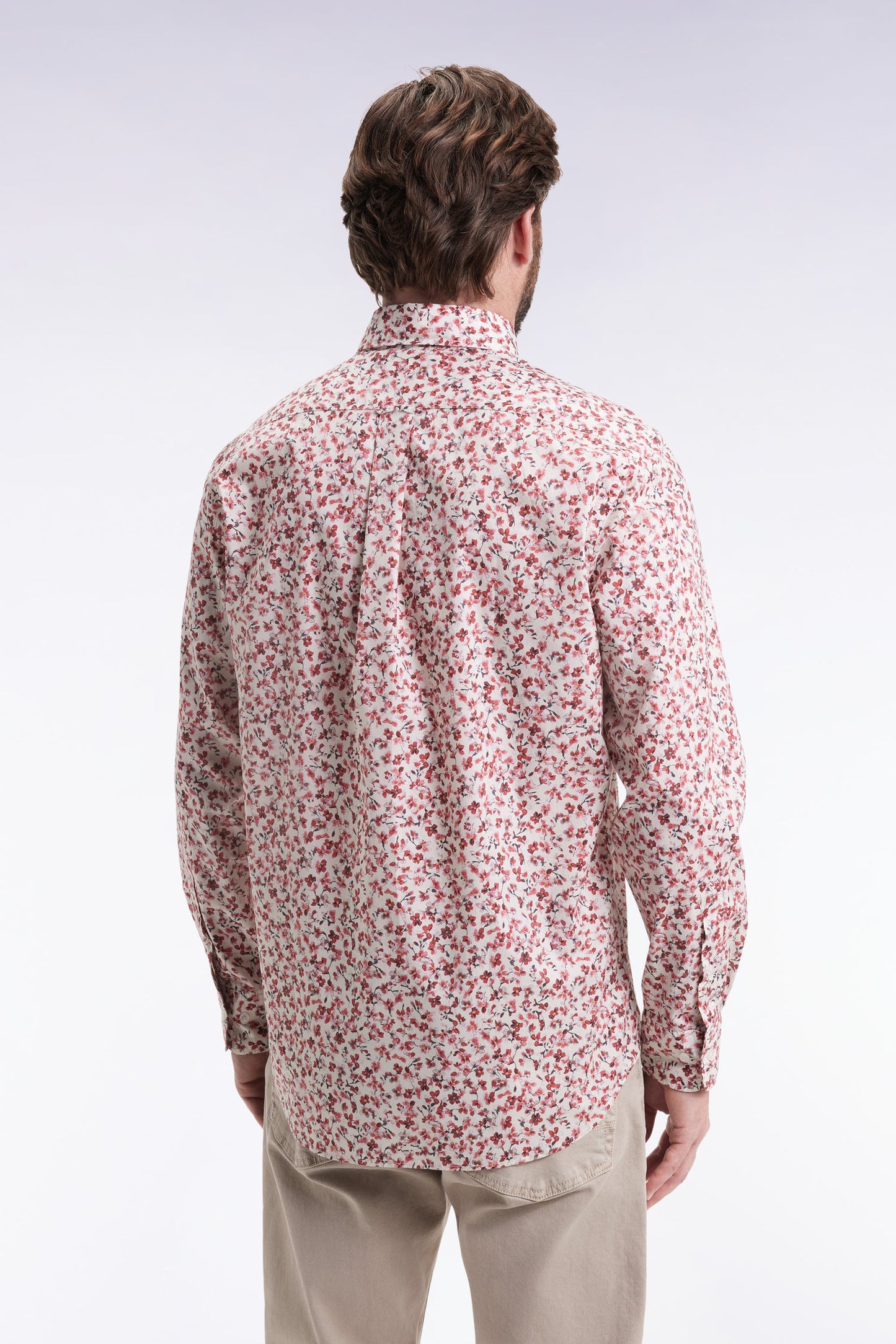 Cotton poplin shirt with red floral micropatterns, straight cut