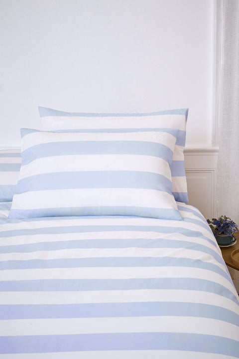 Set of rectangular pillowcases in white cotton with blue stripes - Image 1