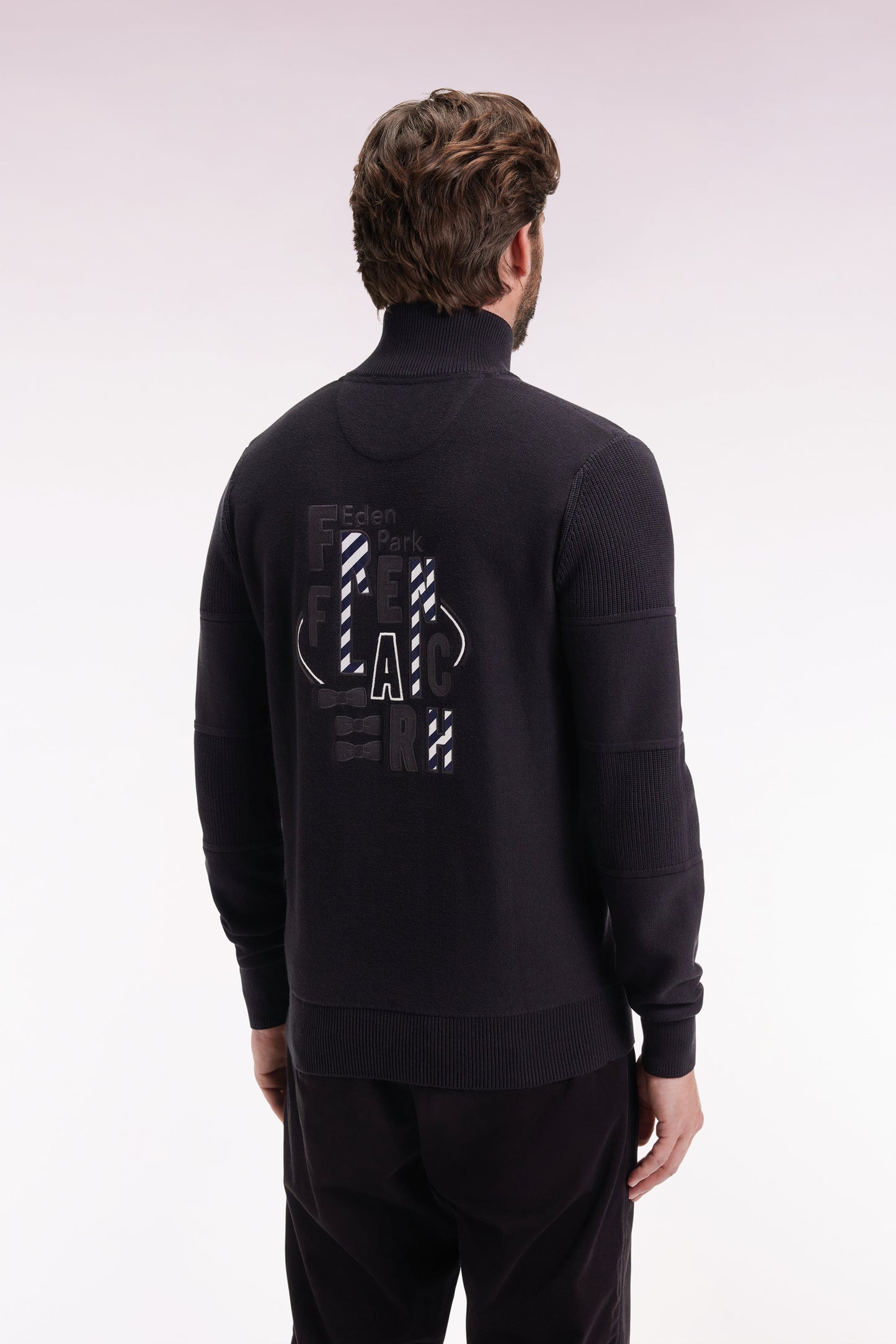 Cardigan zippé en coton noire broderie dos