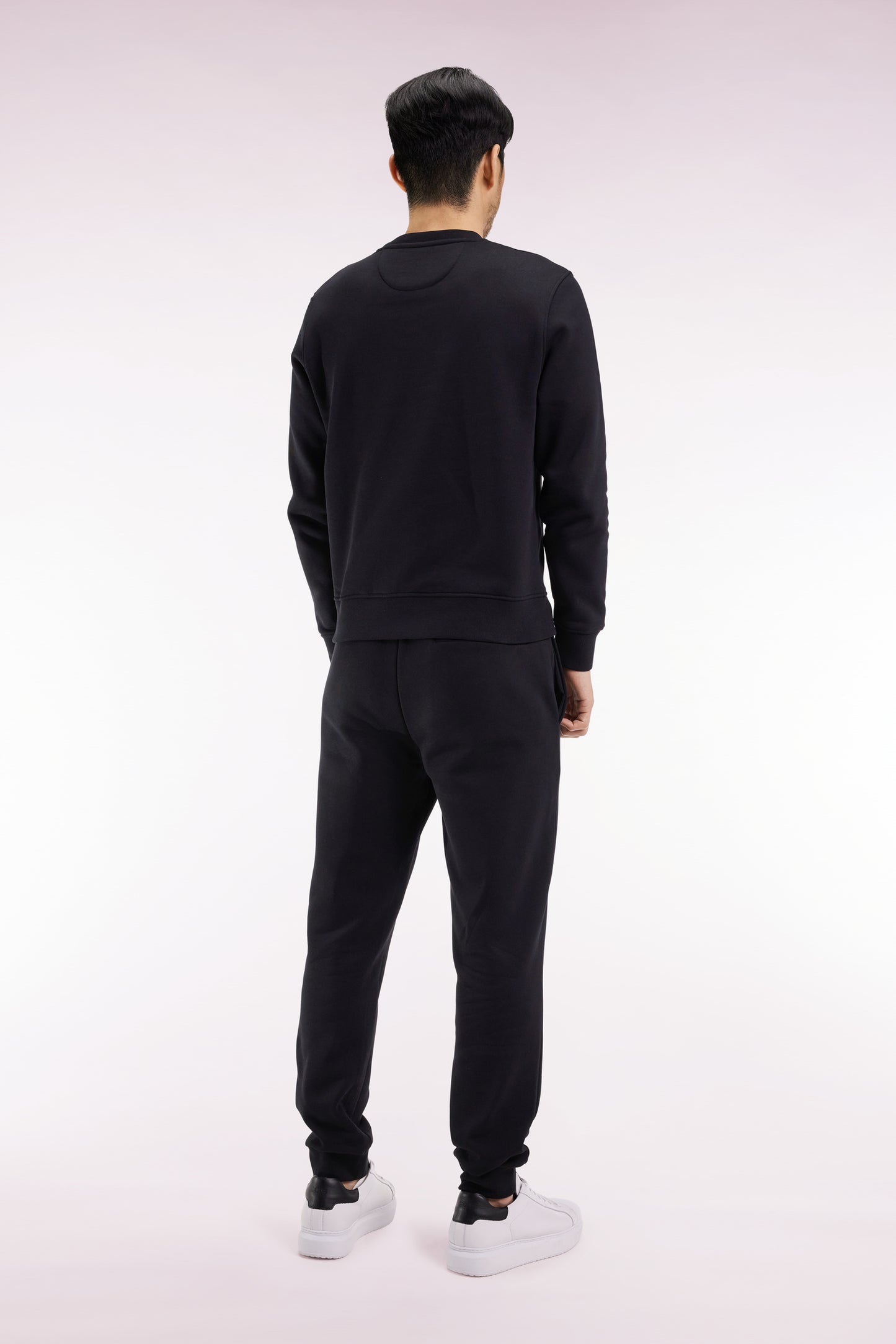 Jogging suit in black brushed fleece, straight cut