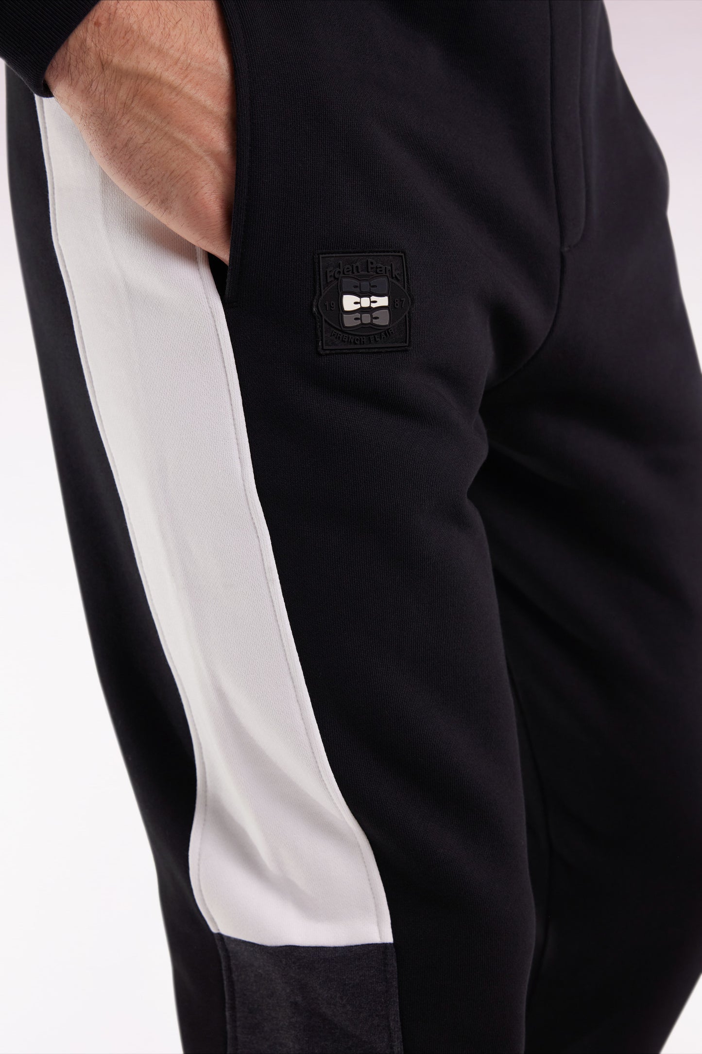 Jogging suit in black colorblock brushed fleece, straight cut