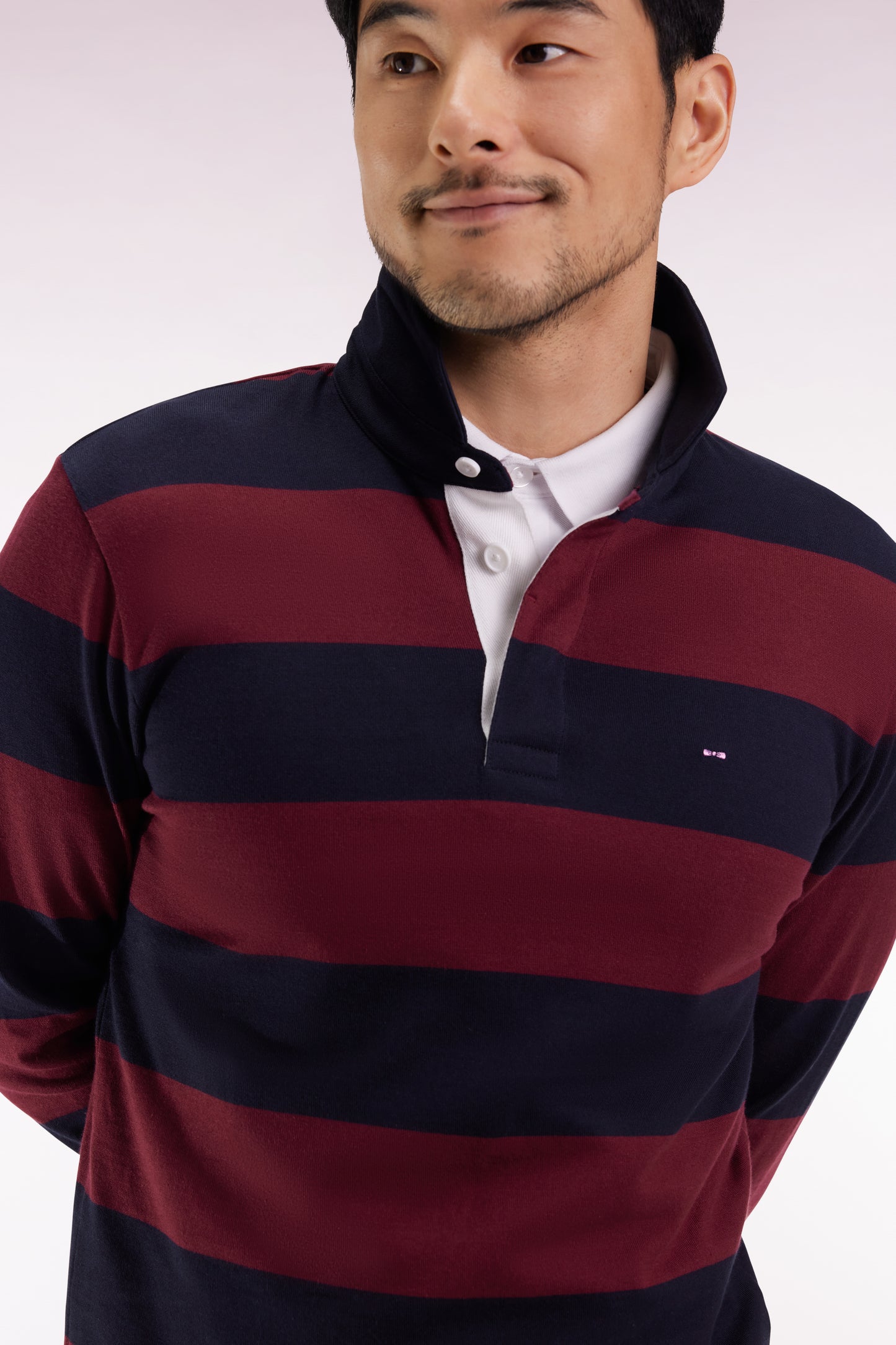 Long-sleeved jersey with burgundy and black rugby stripes