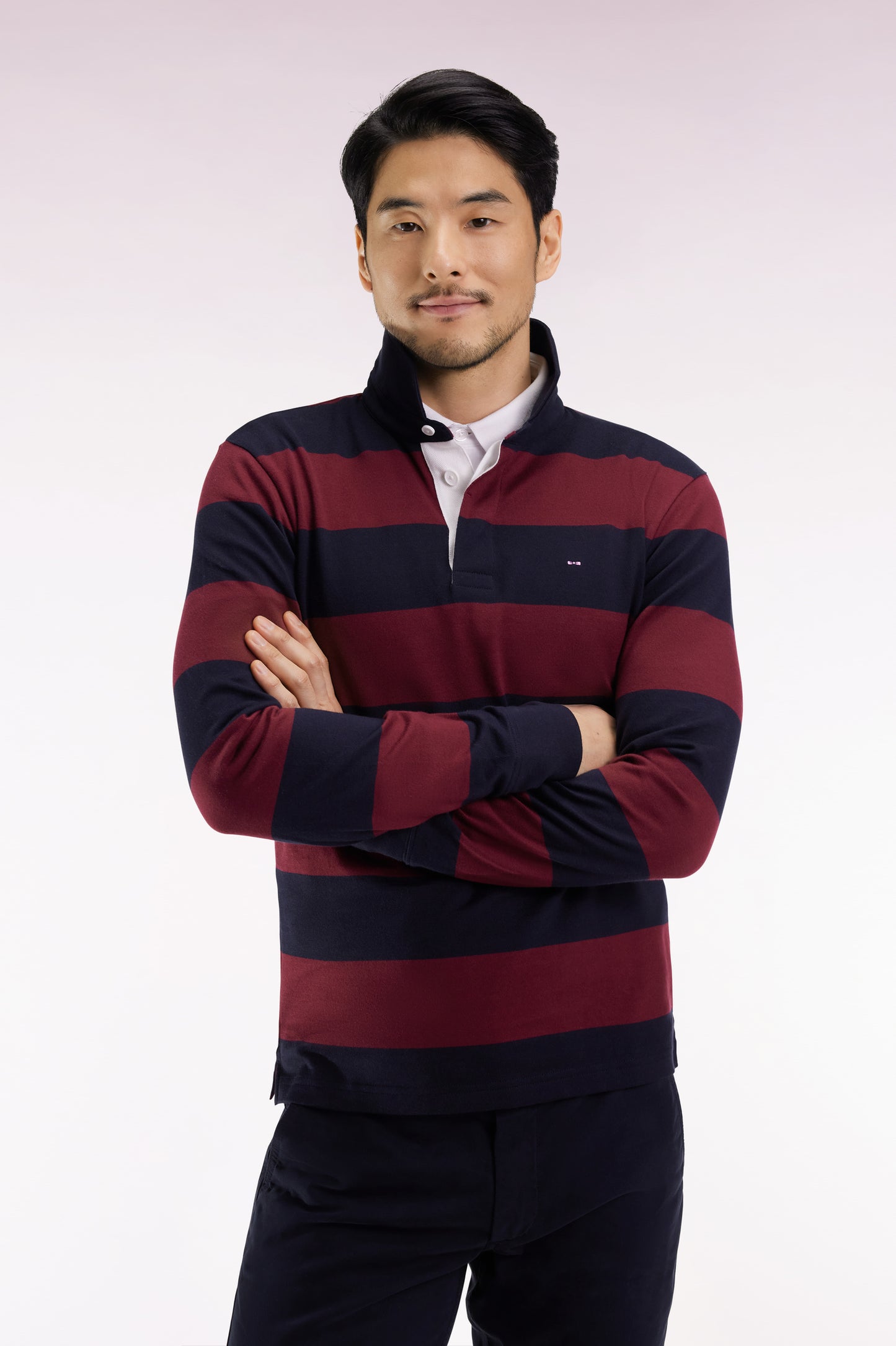 Long-sleeved jersey with burgundy and black rugby stripes