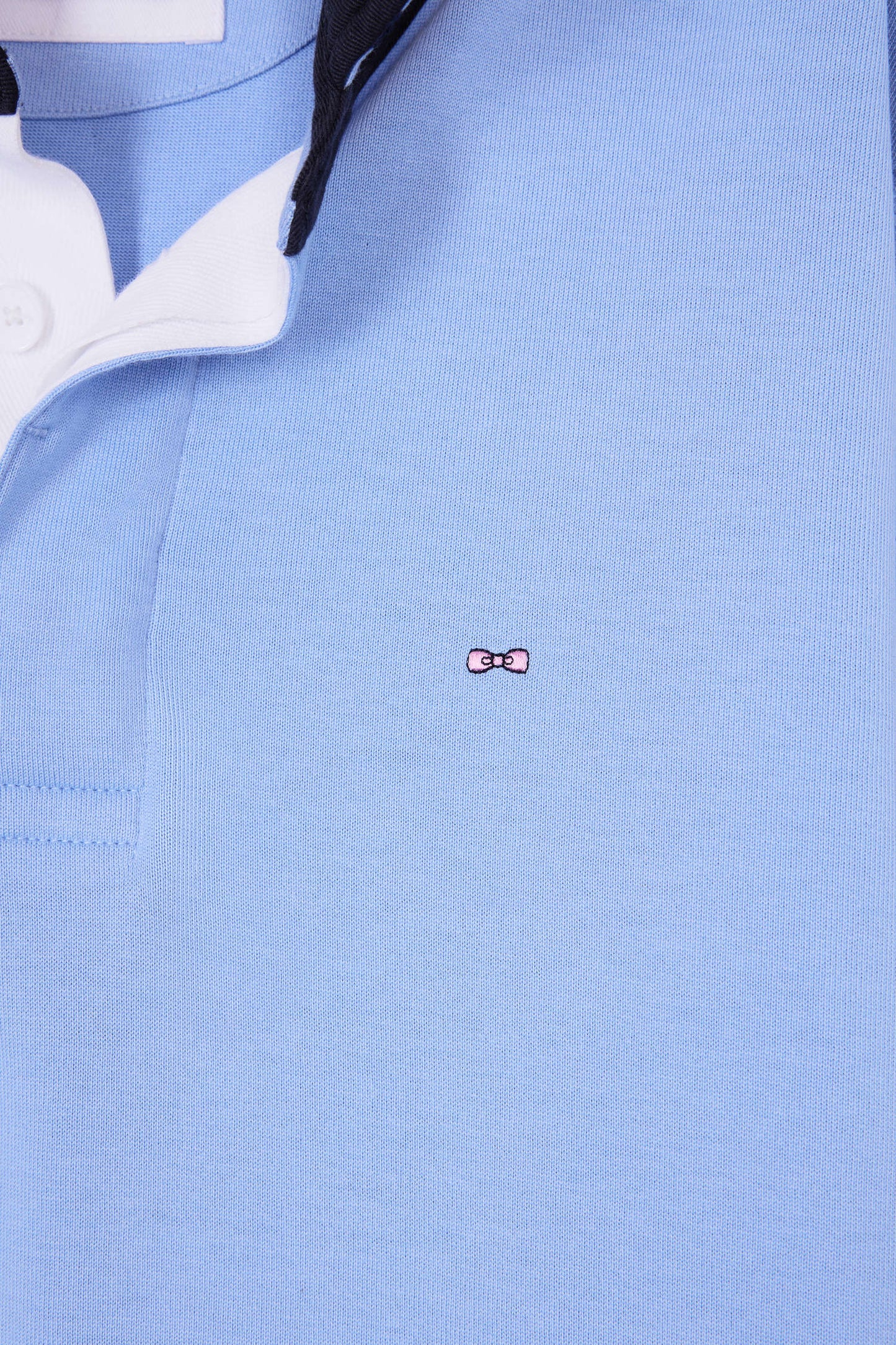 Long-sleeved jersey with striped collar underneath