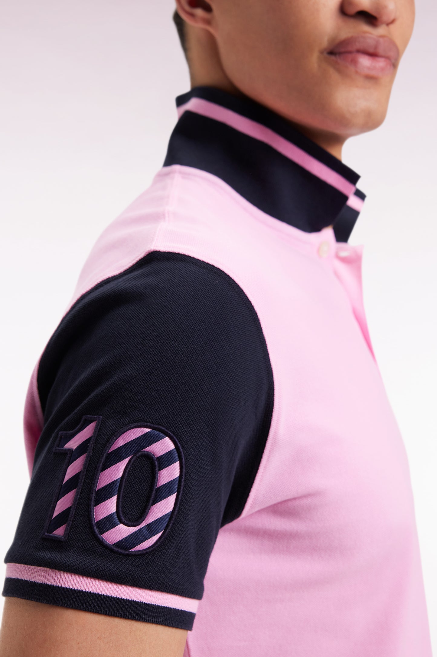 Two-tone short-sleeved polo shirt in pink cotton with 10" embroidery