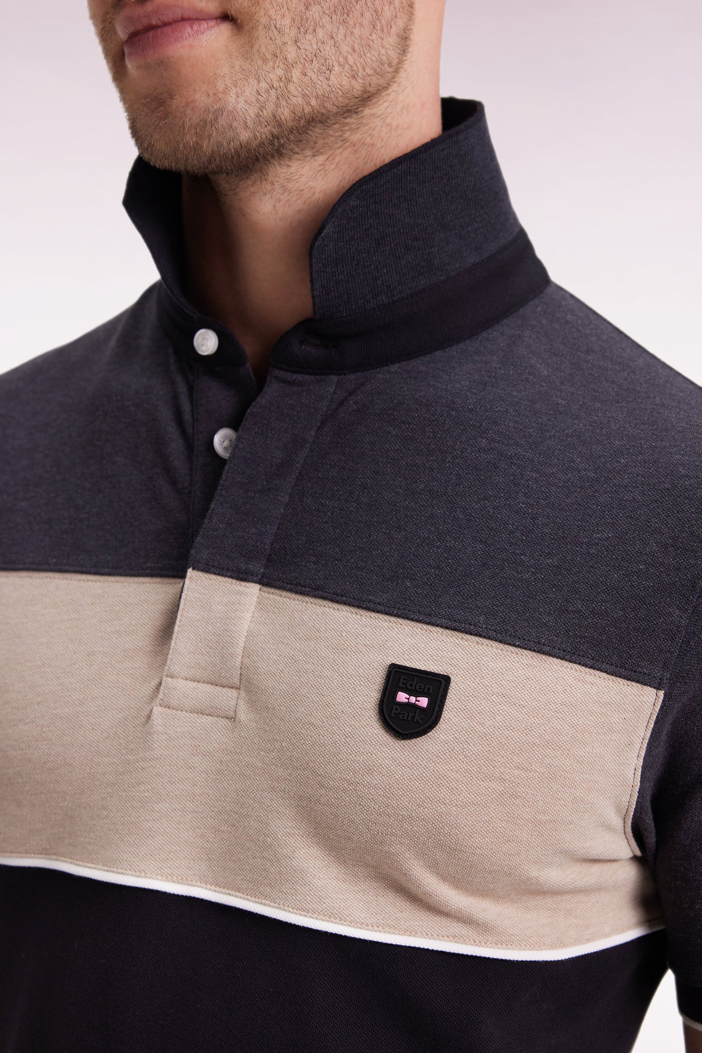 Polo tricolore manches courtes en piqué coton stretch gris coupe slim