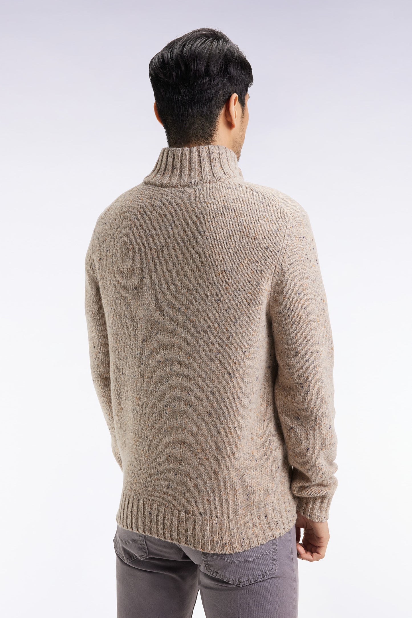 Pull col montant en laine vierge mélangée beige