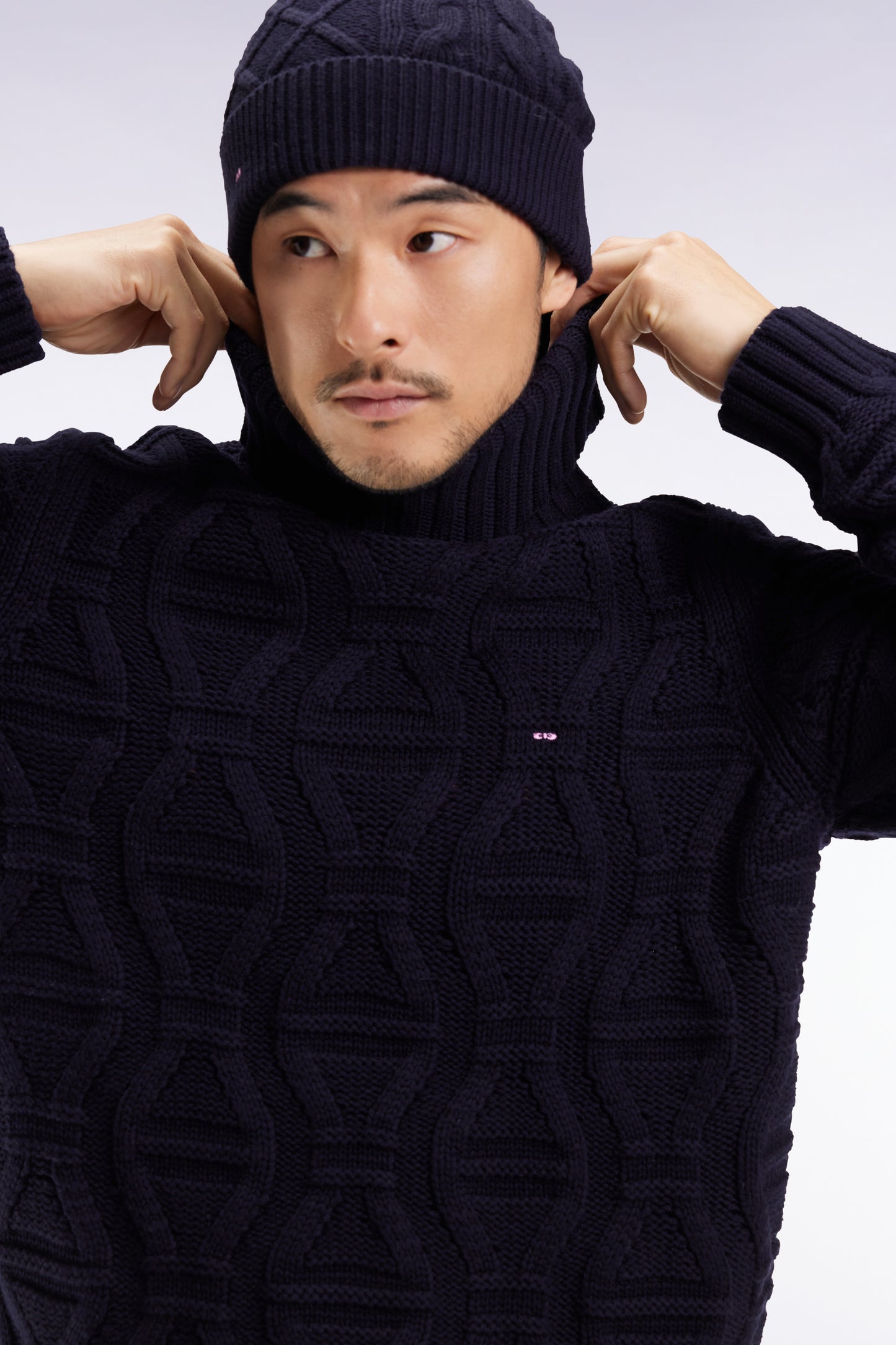Chunky turtleneck sweater in navy wool and cotton