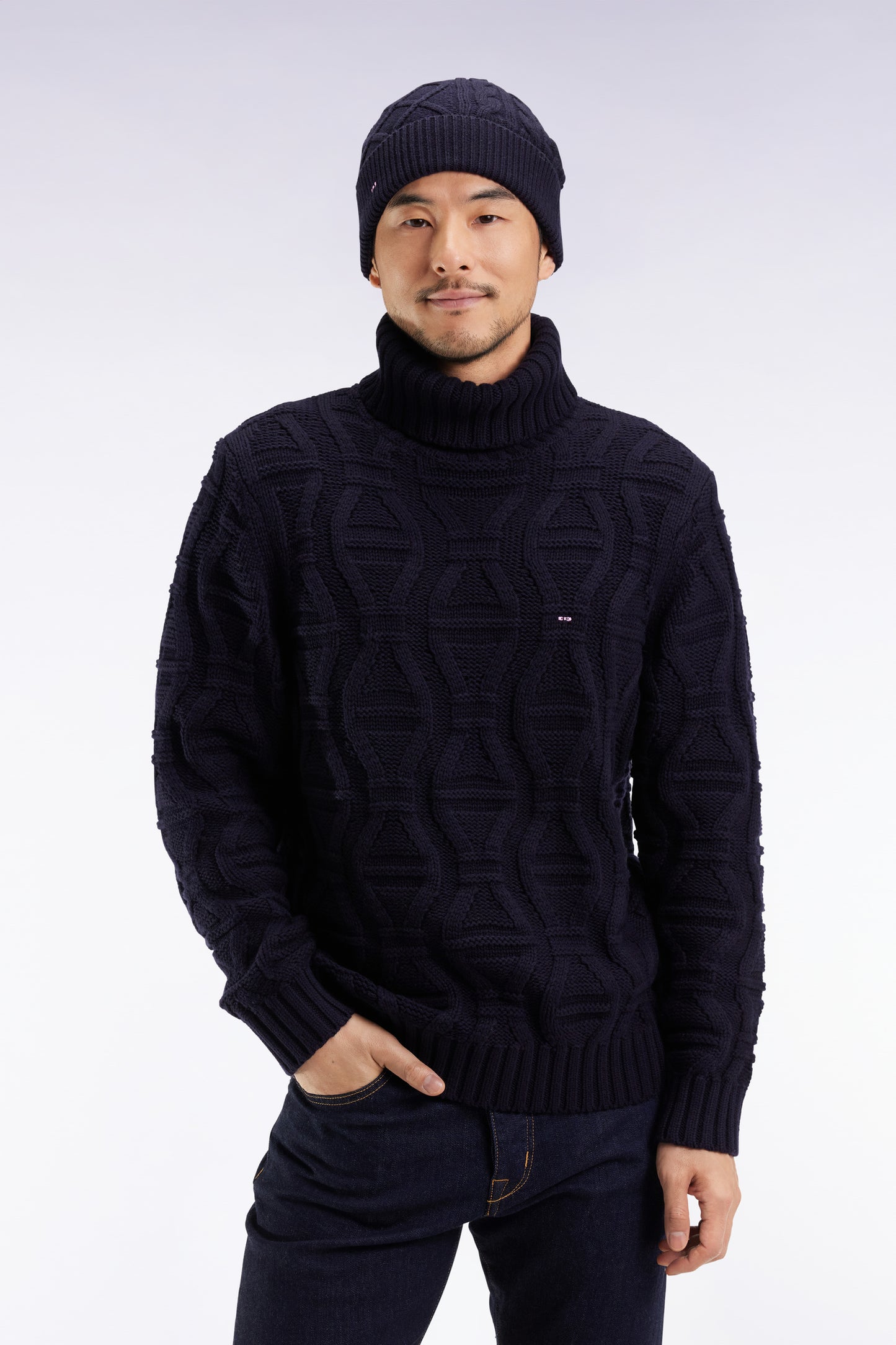 Chunky turtleneck sweater in navy wool and cotton