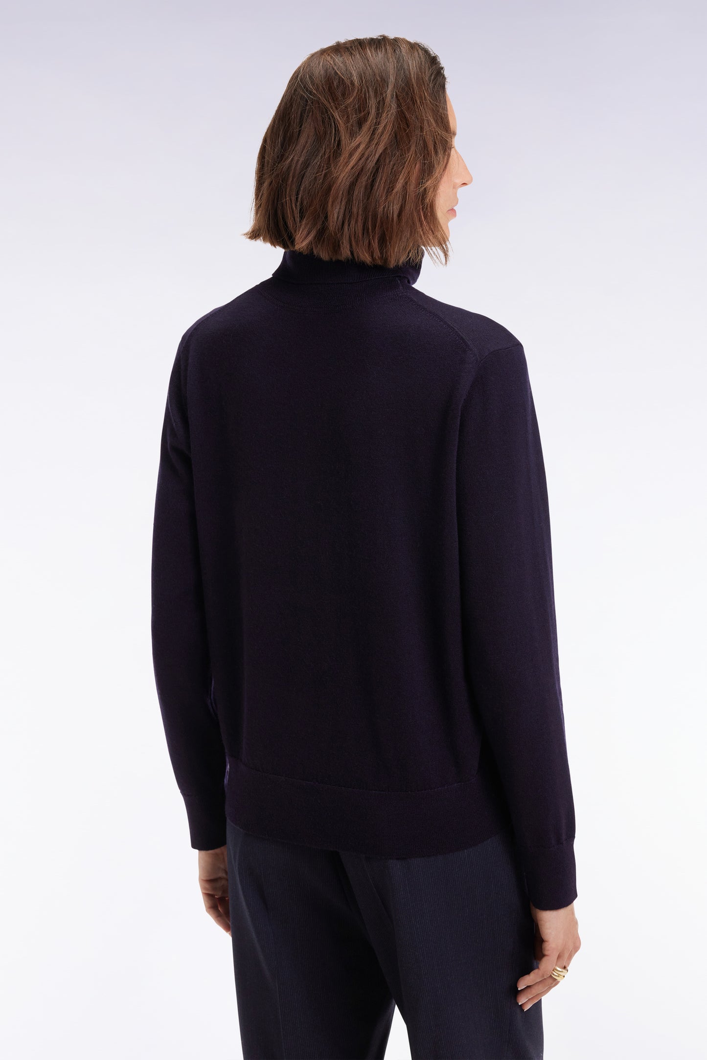 Pull à col roulé en laine mérinos marine