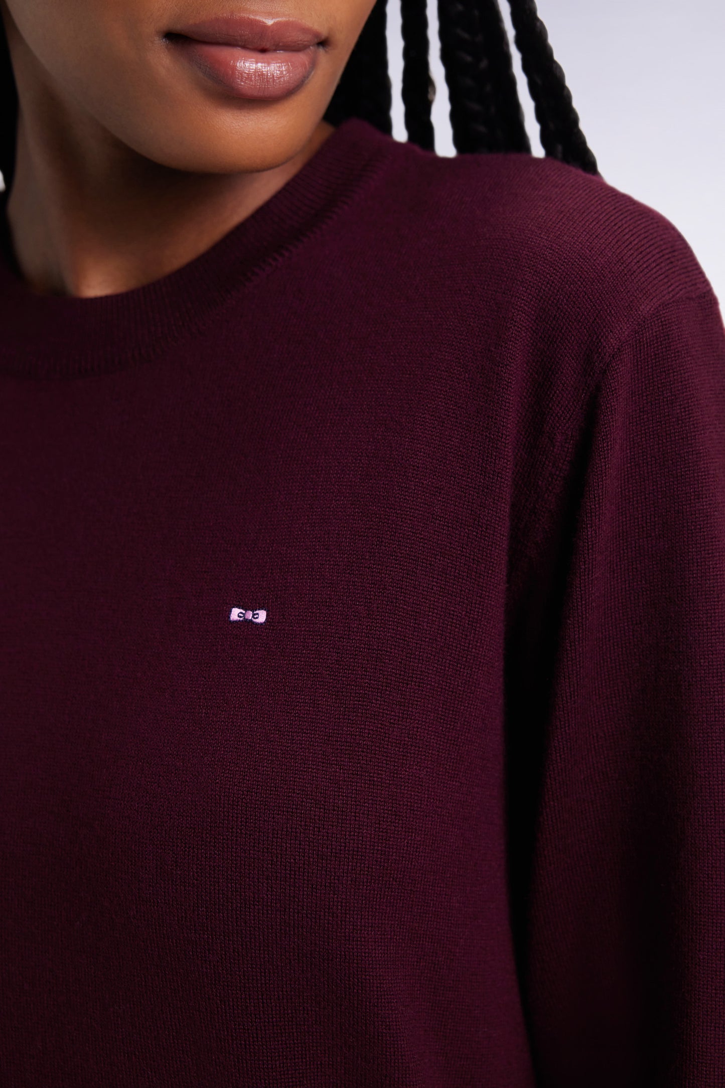 Round-neck dress in burgundy merino wool