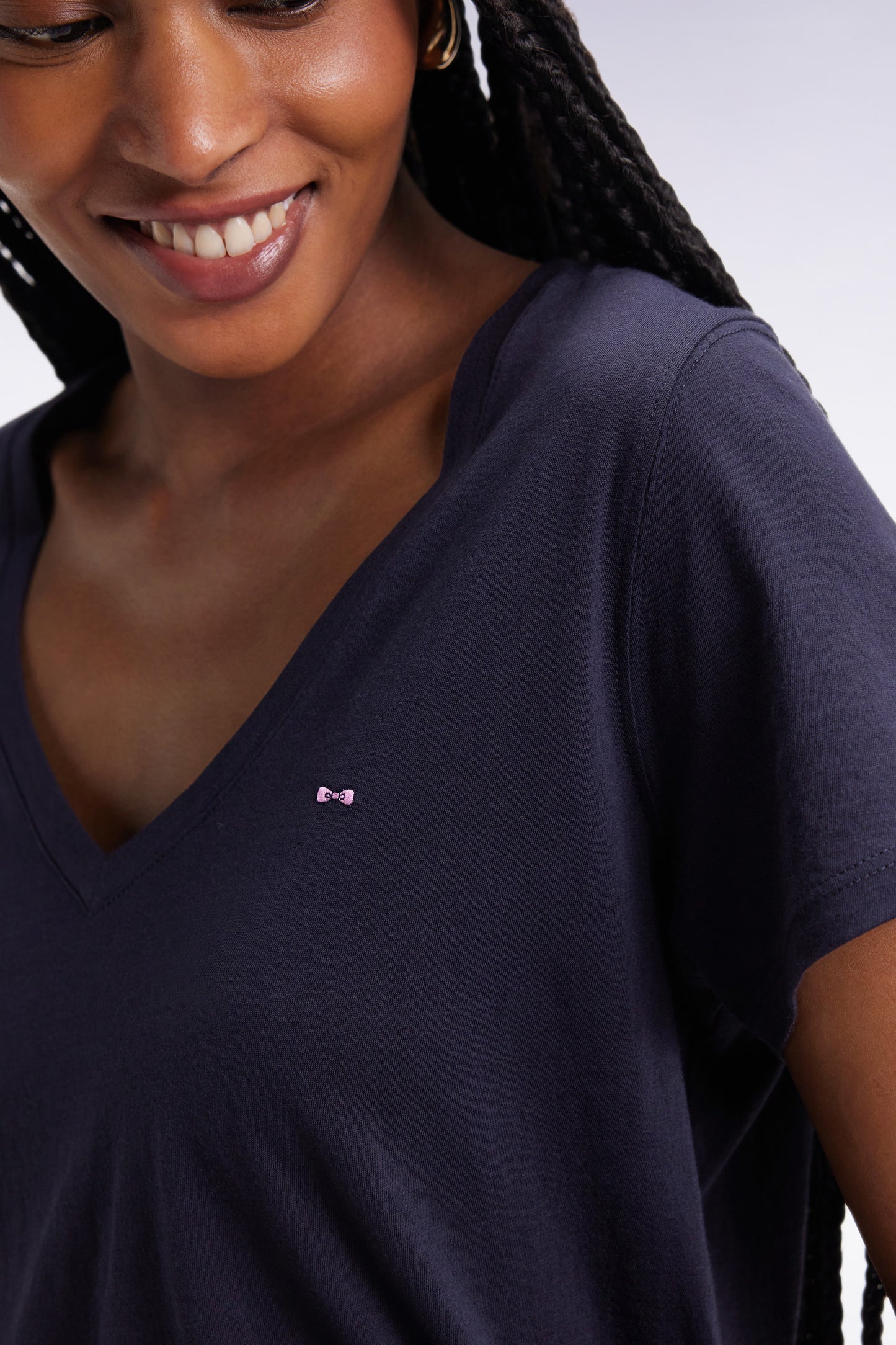 Short-sleeved V-neck T-shirt in navy Pima cotton