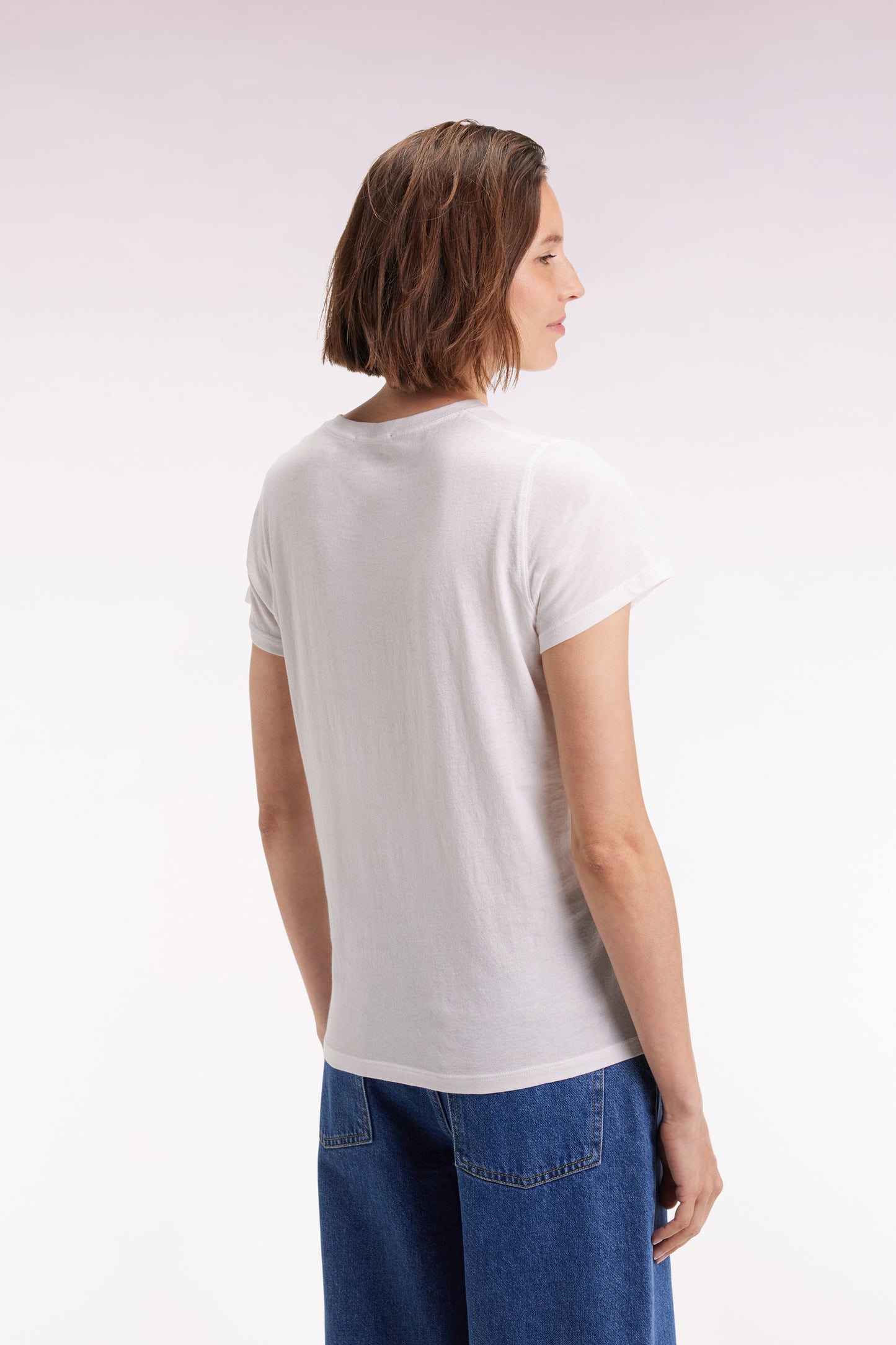 Short-sleeved T-shirt in white Pima cotton with round collar