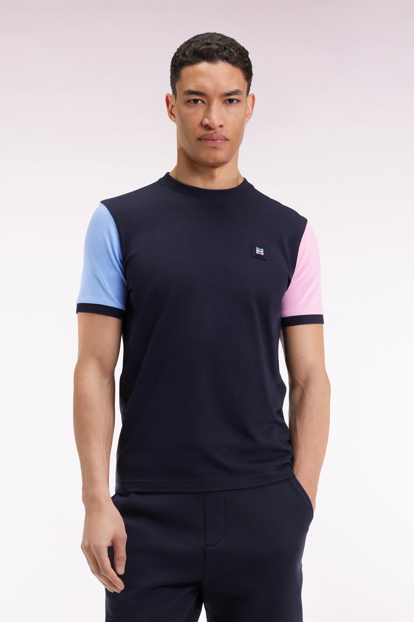 Contrast short-sleeved navy cotton T-shirt