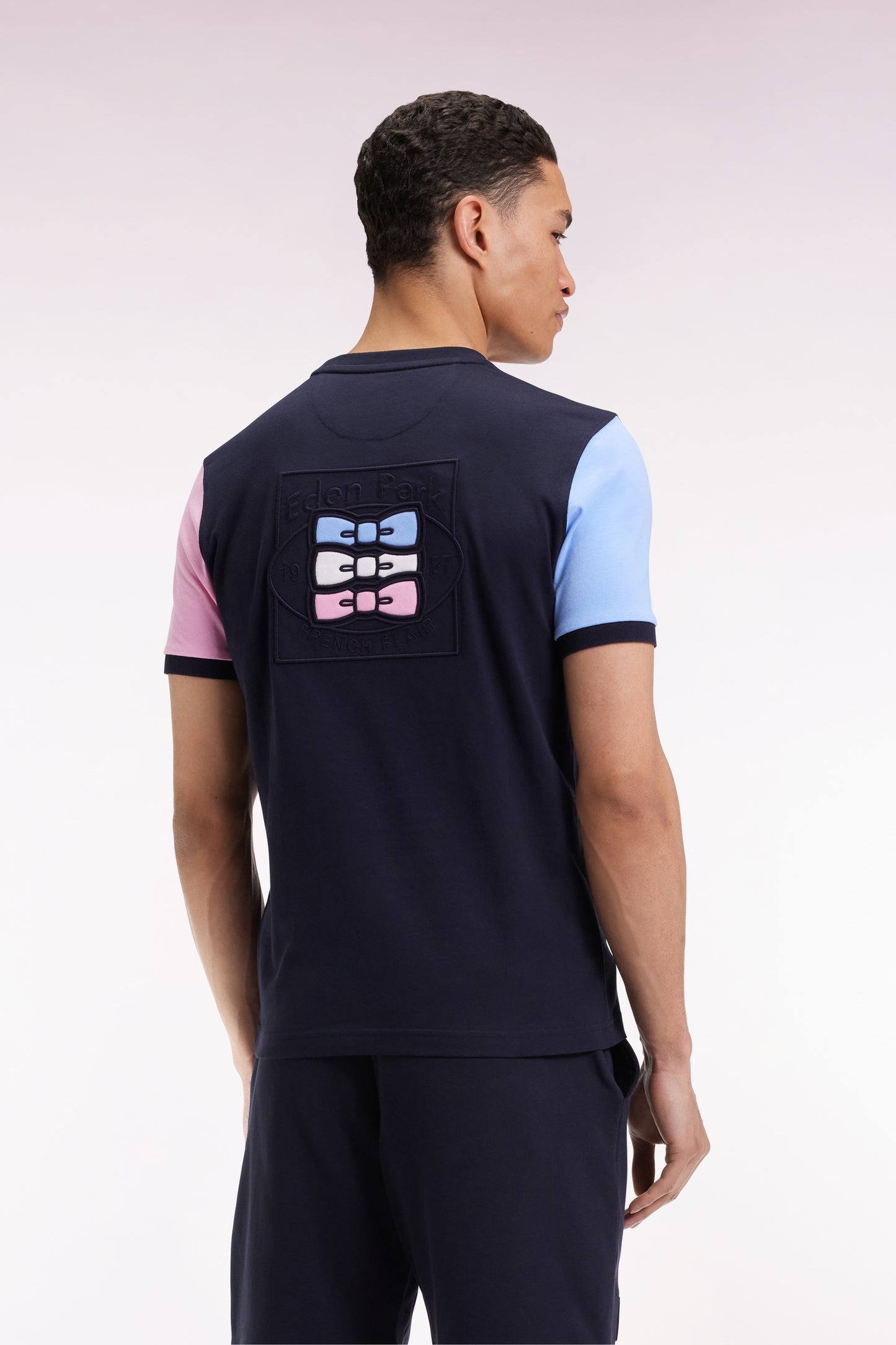 Contrast short-sleeved navy cotton T-shirt