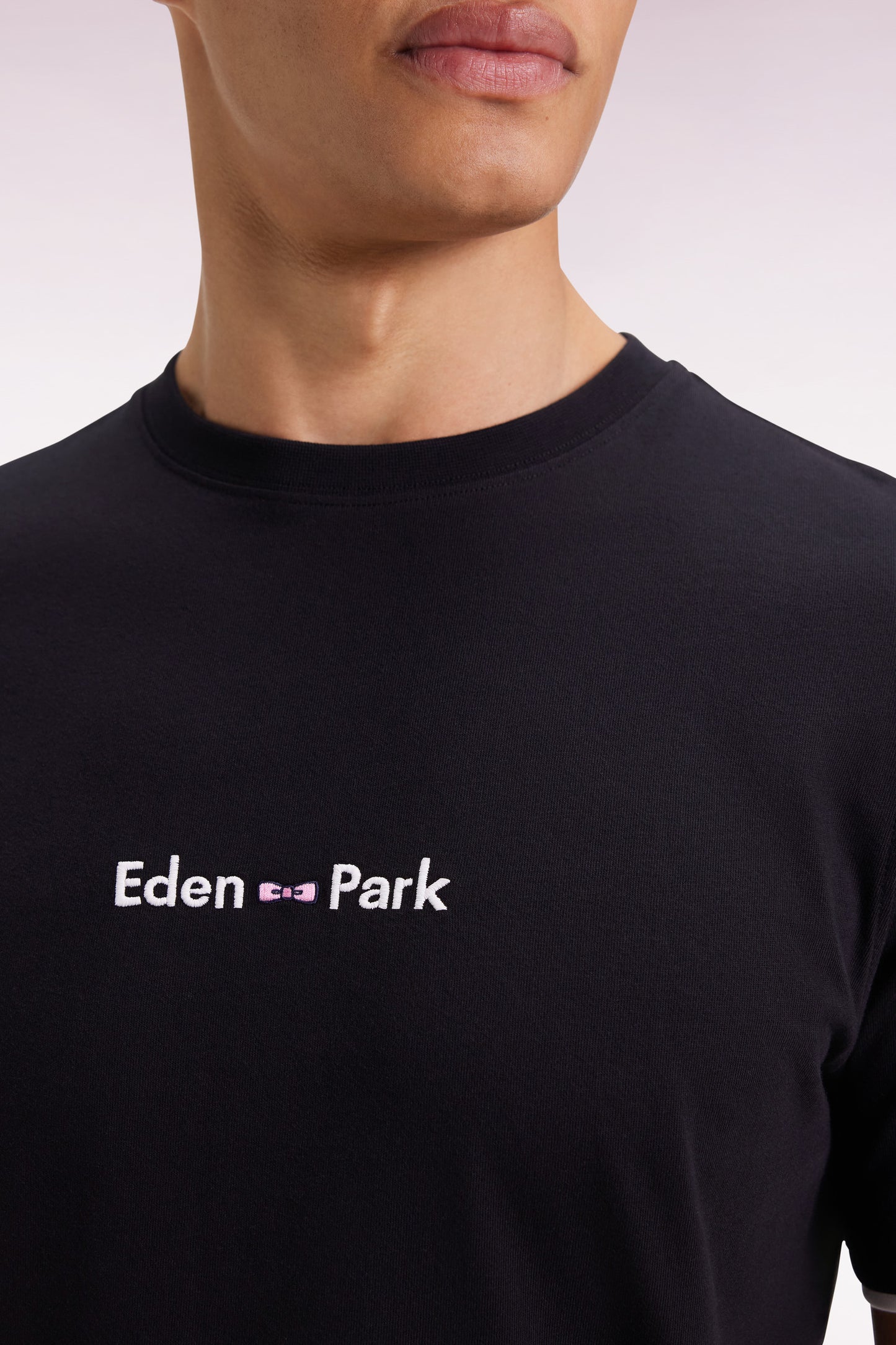 Eden Park embroidered short-sleeved T-shirt in black cotton