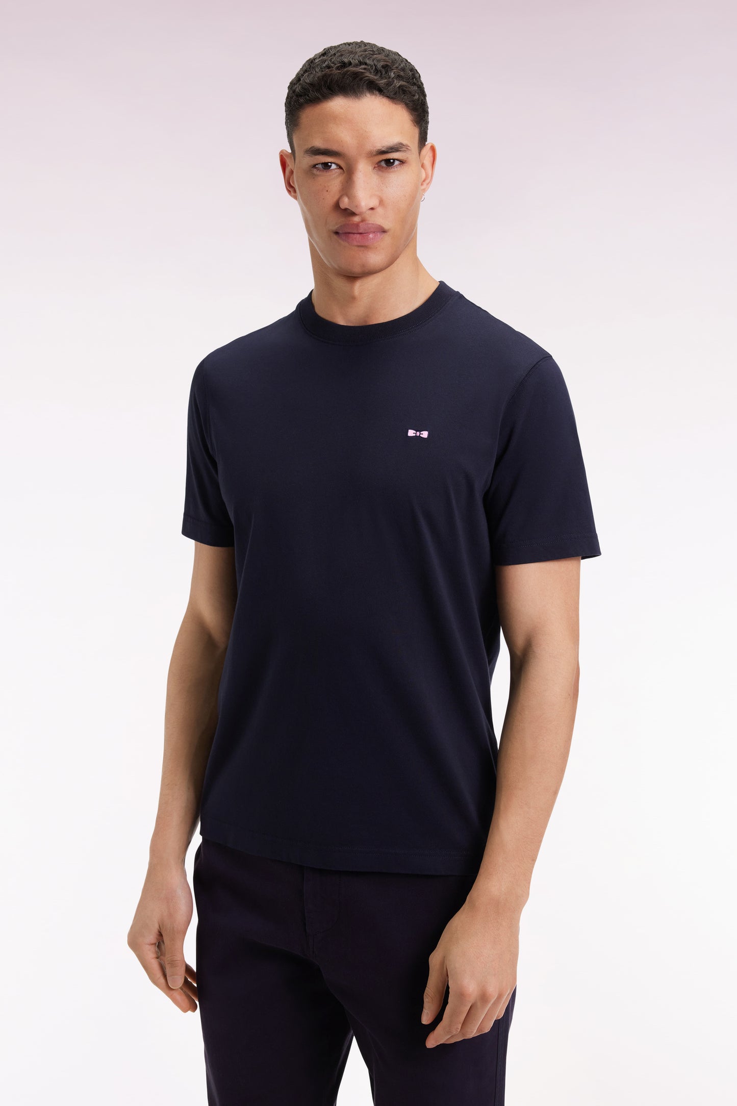 Short-sleeved navy cotton embroidered back T-shirt