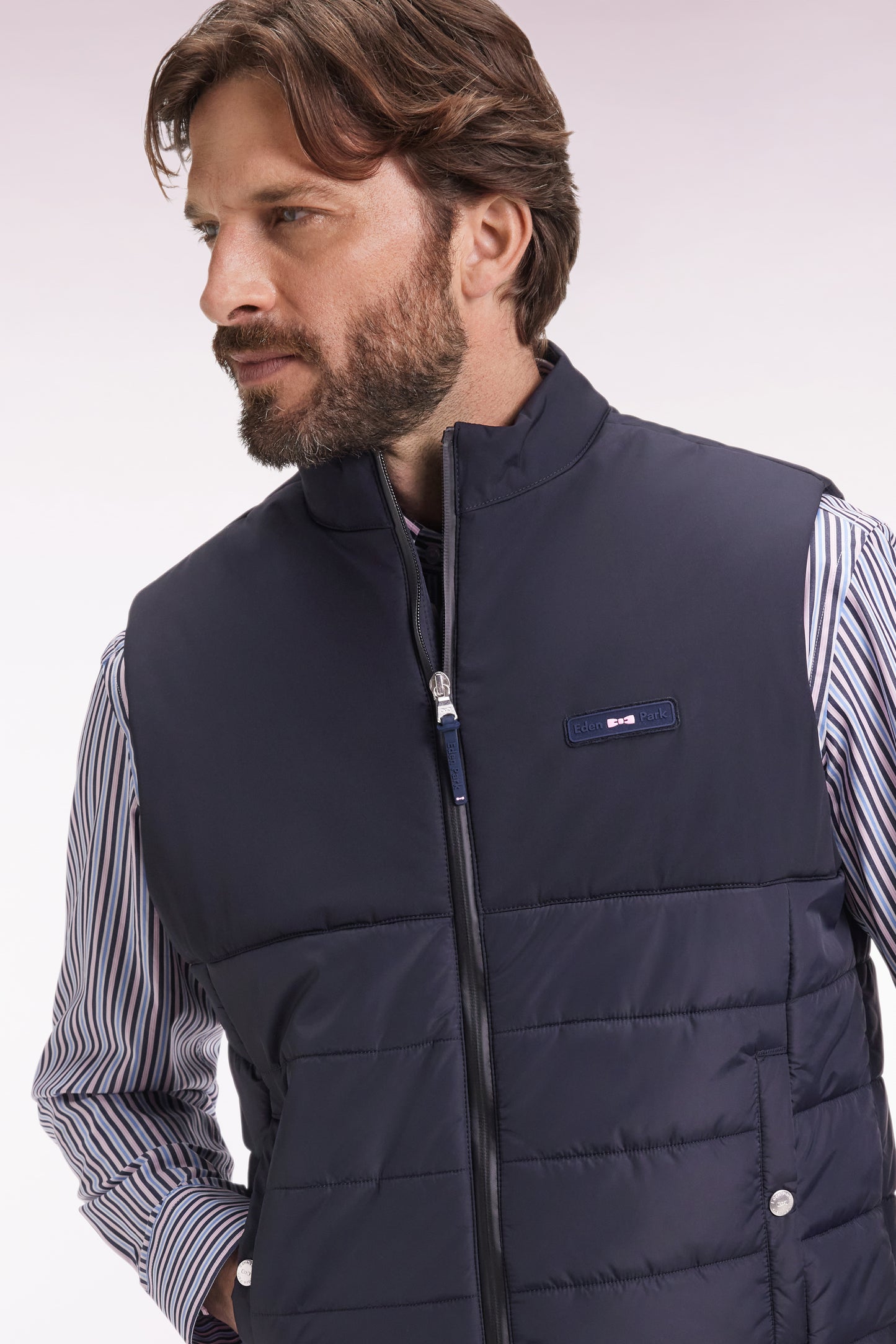 Navy two-material sleeveless down jacket