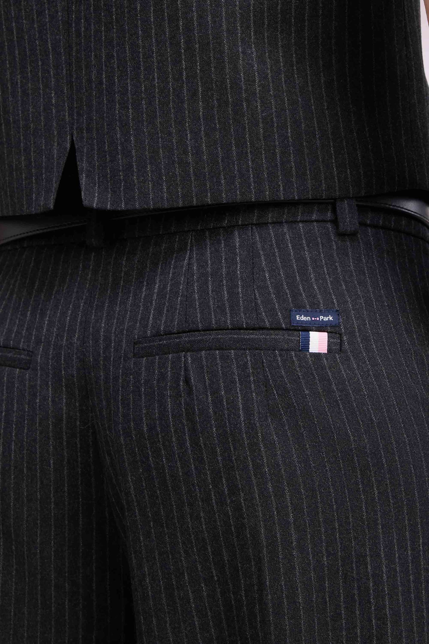 Pantalon tailleur en laine stretch noir rayé coupe droite
