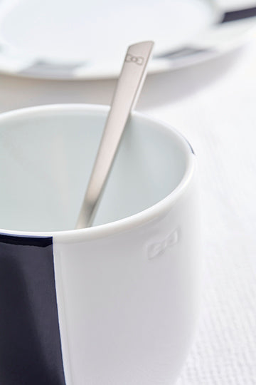 Set of two white Limoges porcelain mugs with blue enameled interior - Image 3