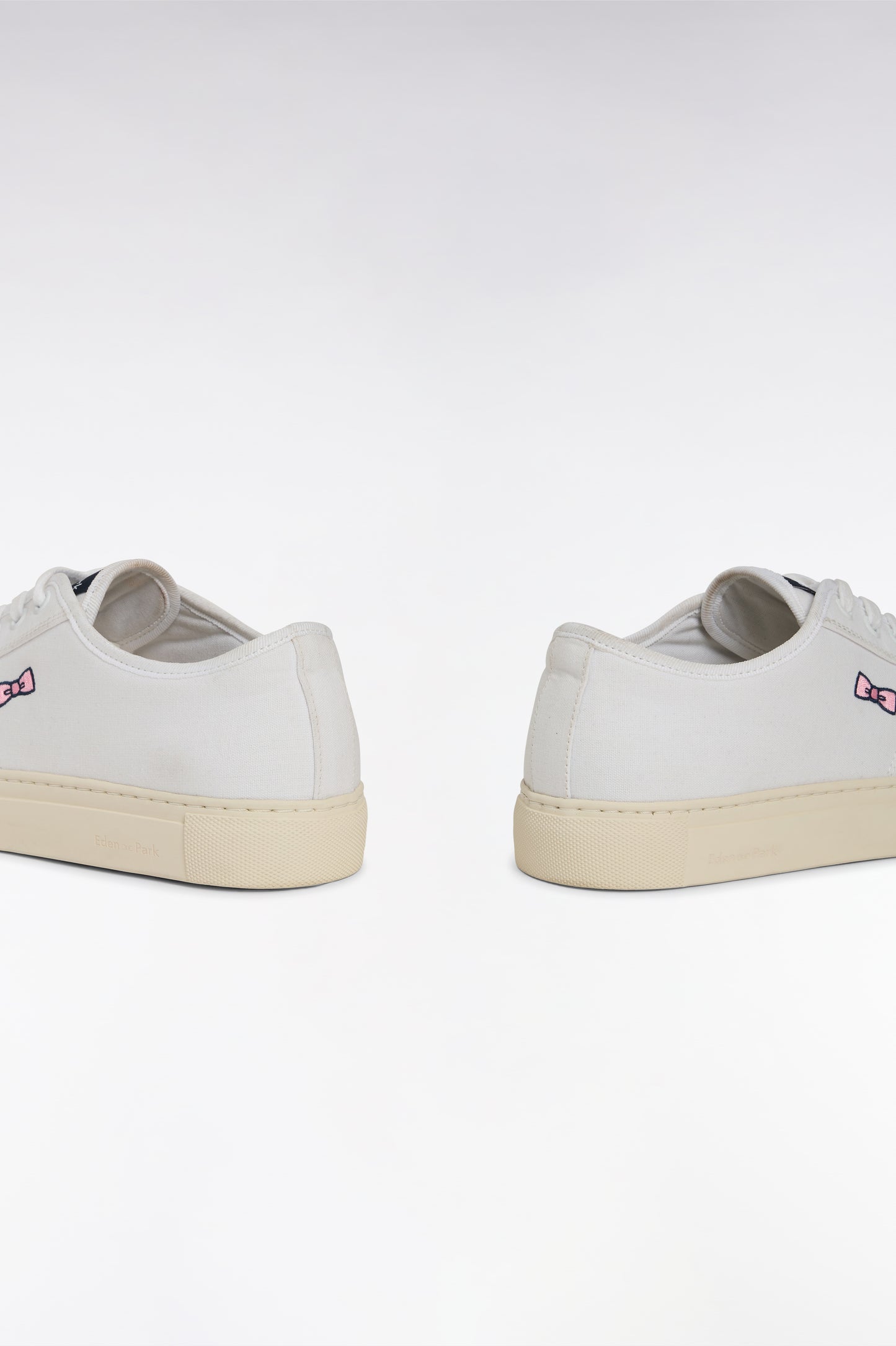 White cotton low-top sneakers