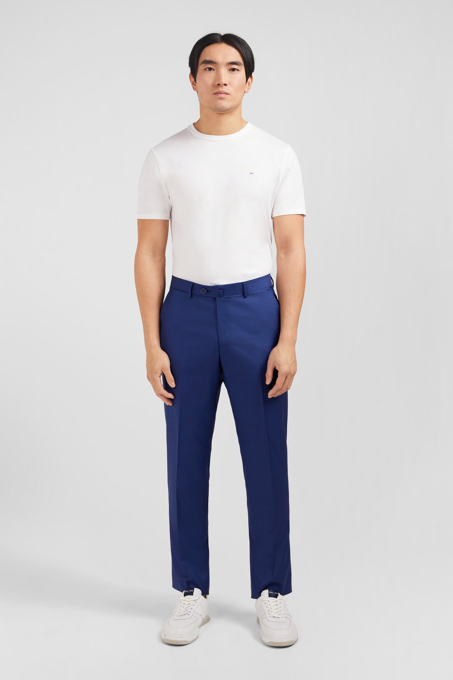Regular blue wool pants with broken pleats