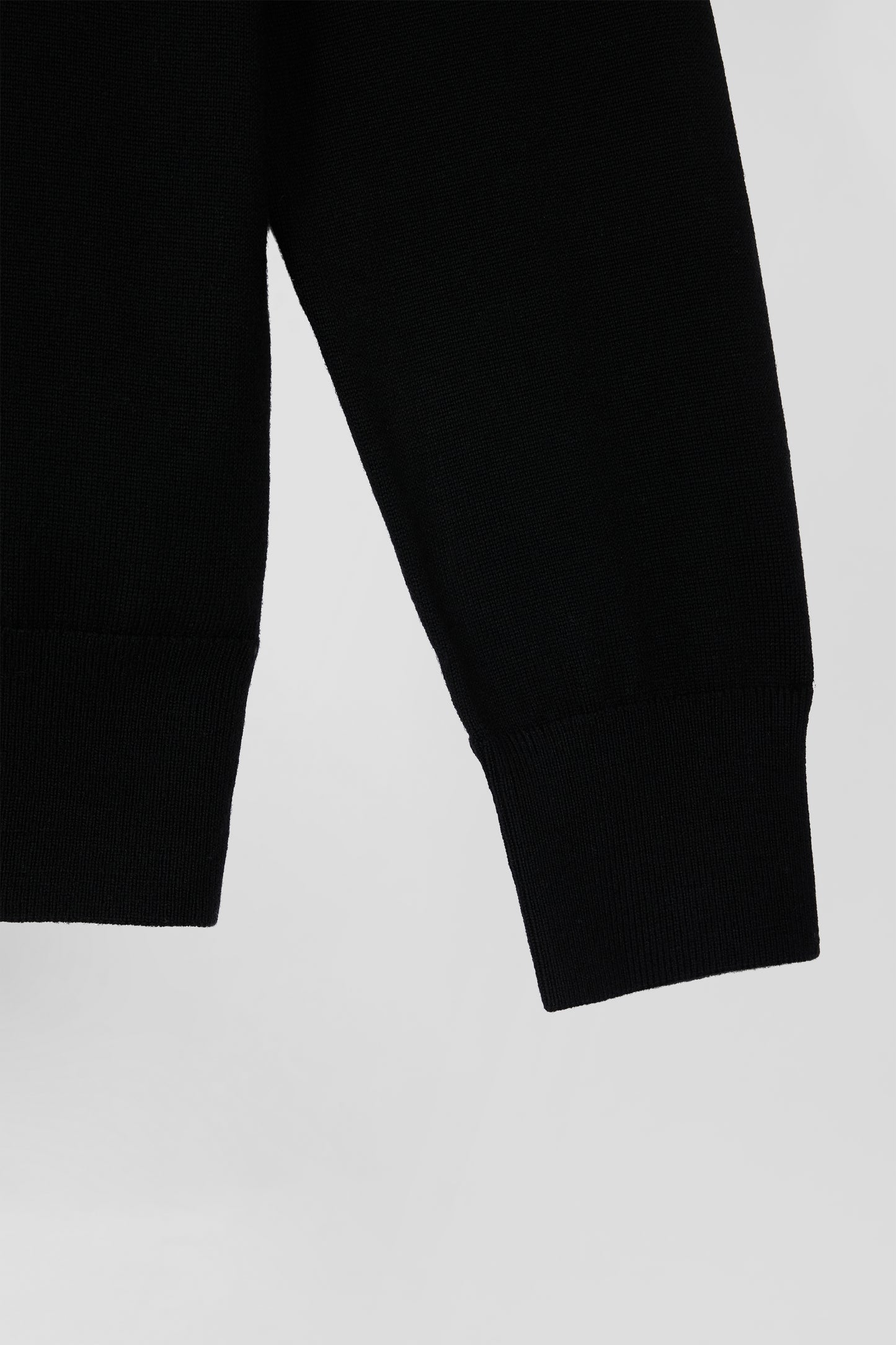 Women's wool jersey-neck sweater, regular fit