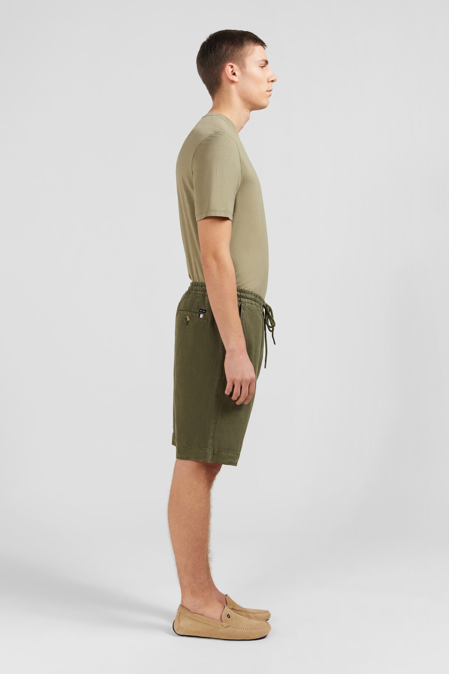 Khaki Bermuda shorts with elasticated waist