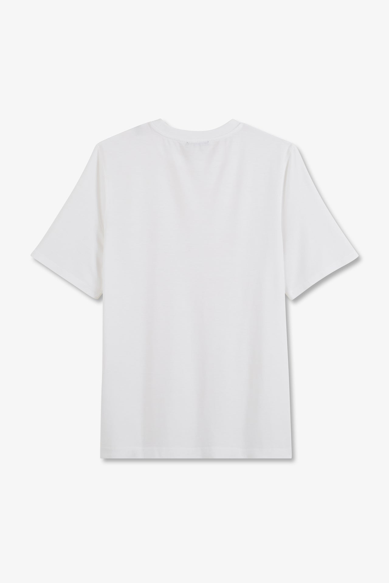 Plain white short-sleeved T-shirt