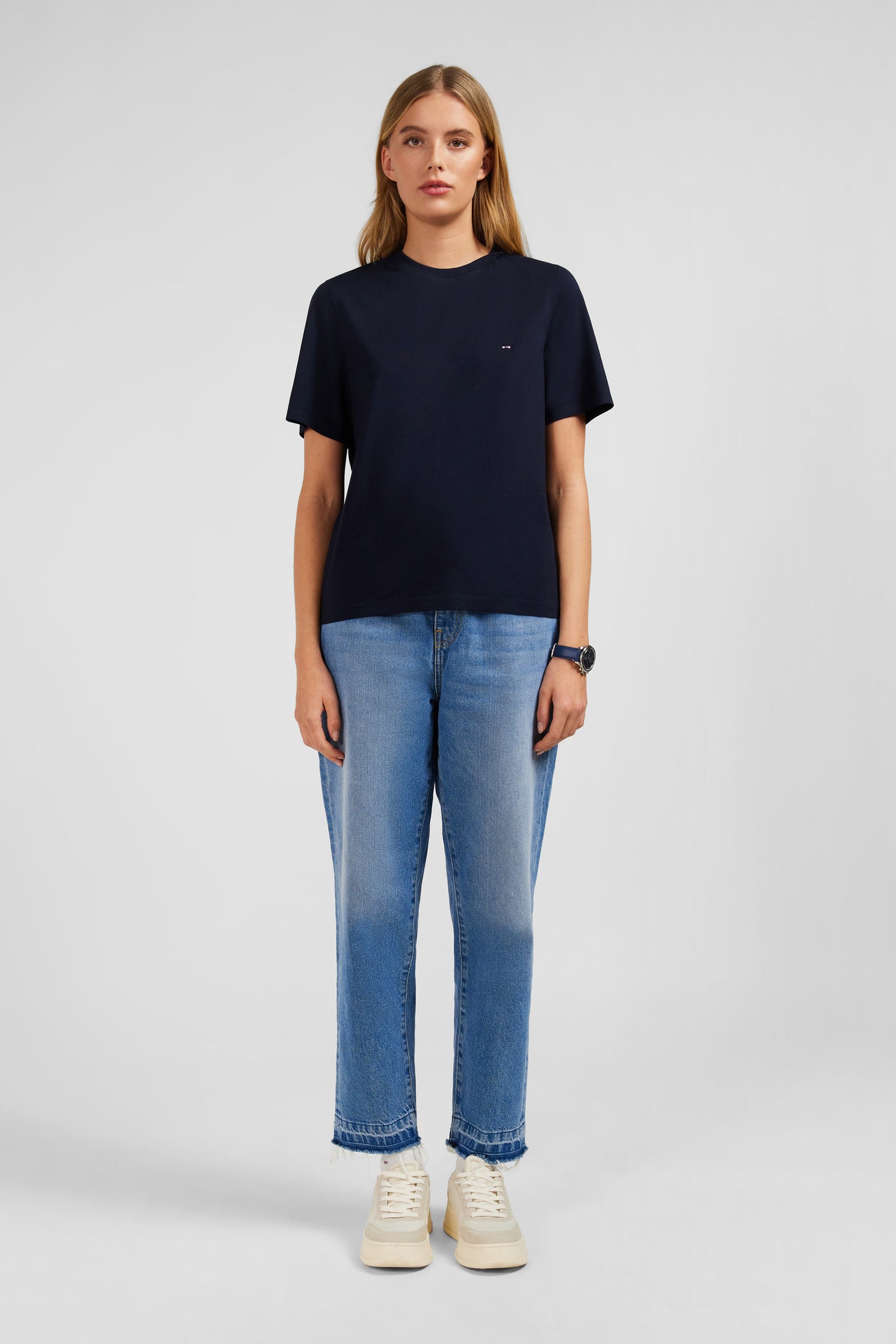 Plain dark blue short-sleeved T-shirt