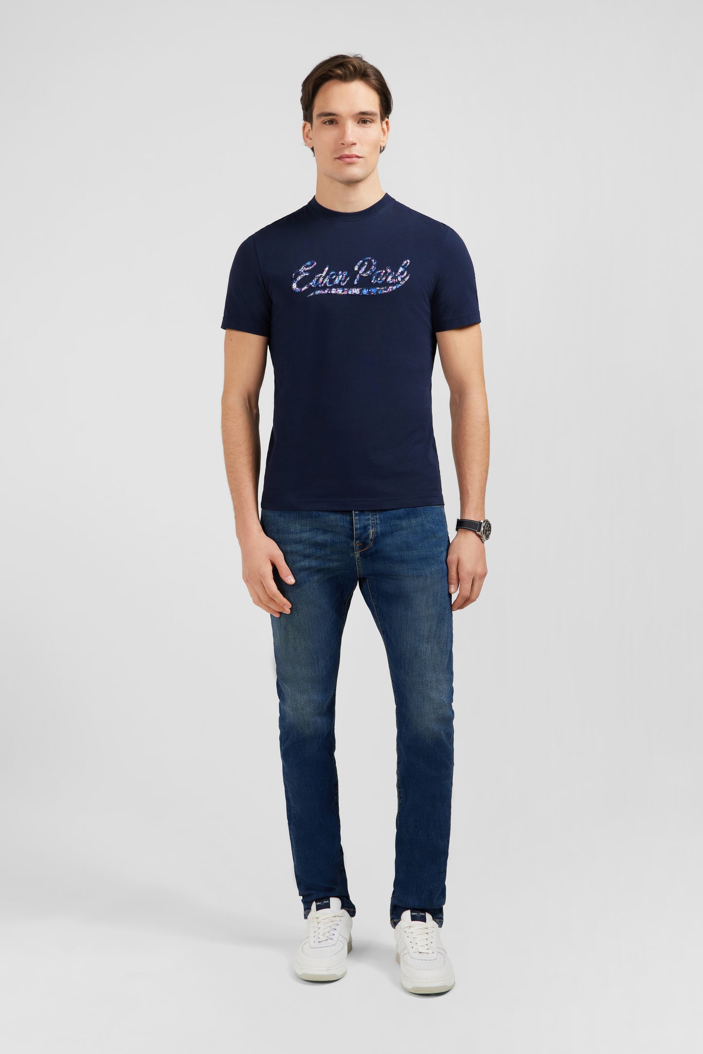 Dark blue T-shirt with Eden Park lettering