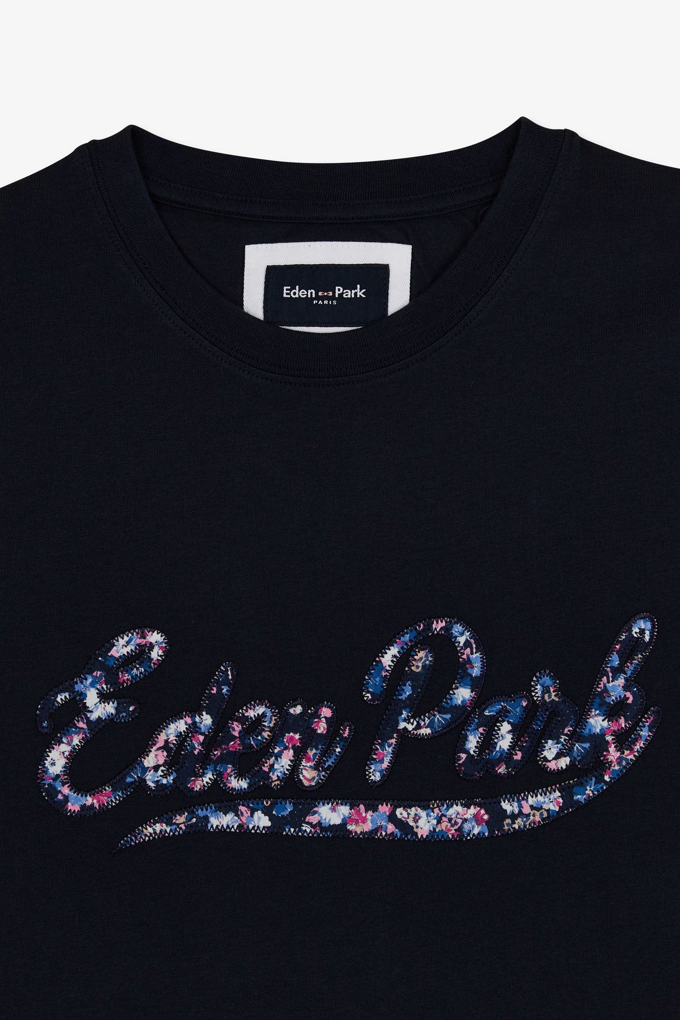 Dark blue T-shirt with Eden Park lettering